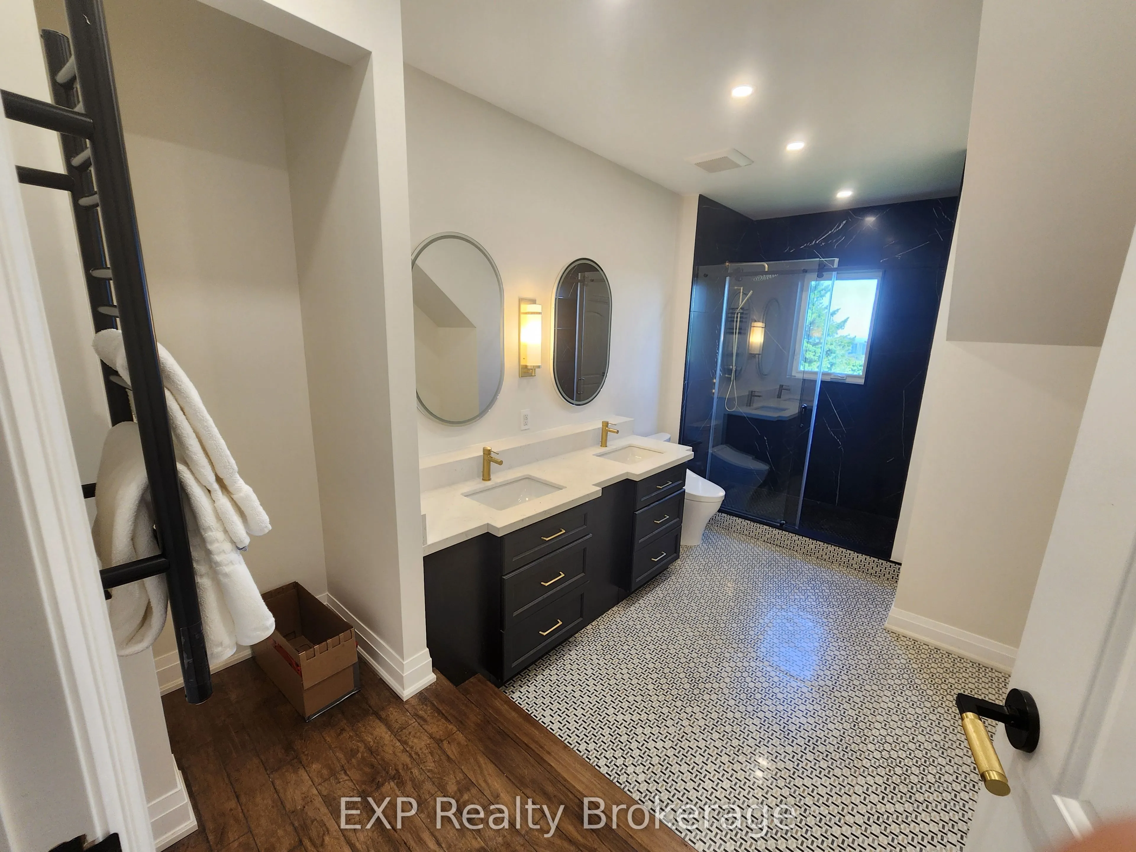2019 Dundas Street