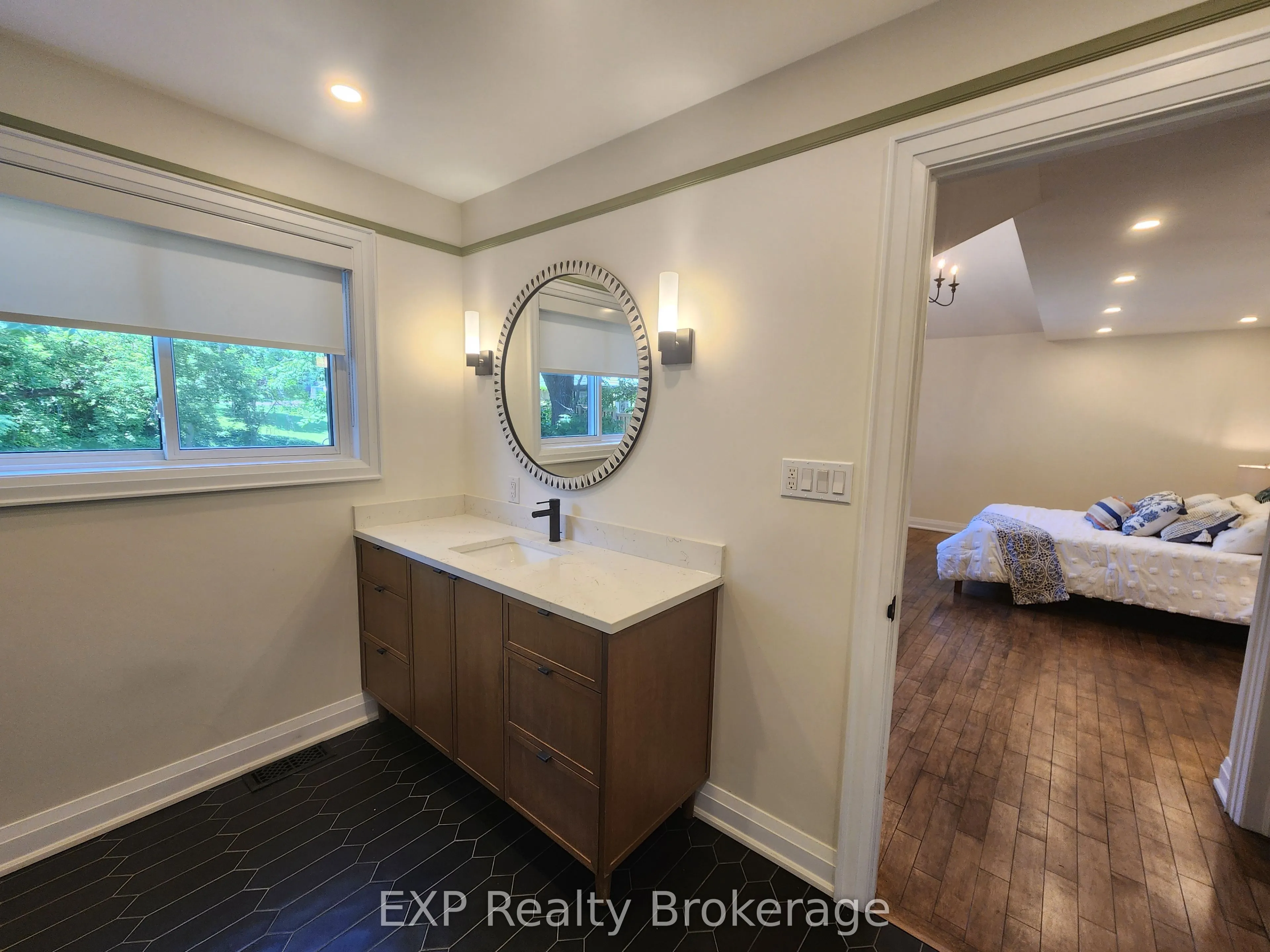 2019 Dundas Street