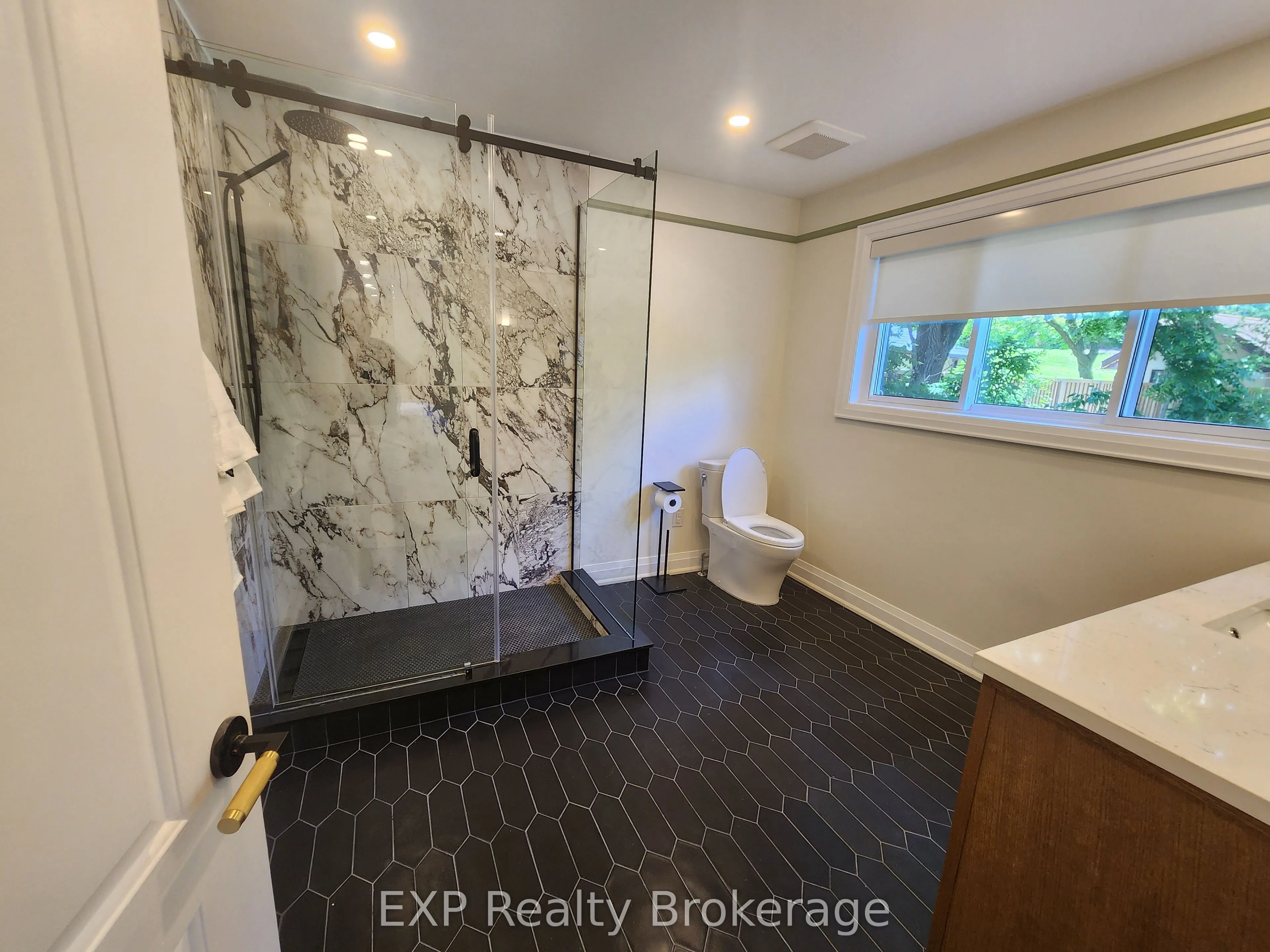 2019 Dundas Street