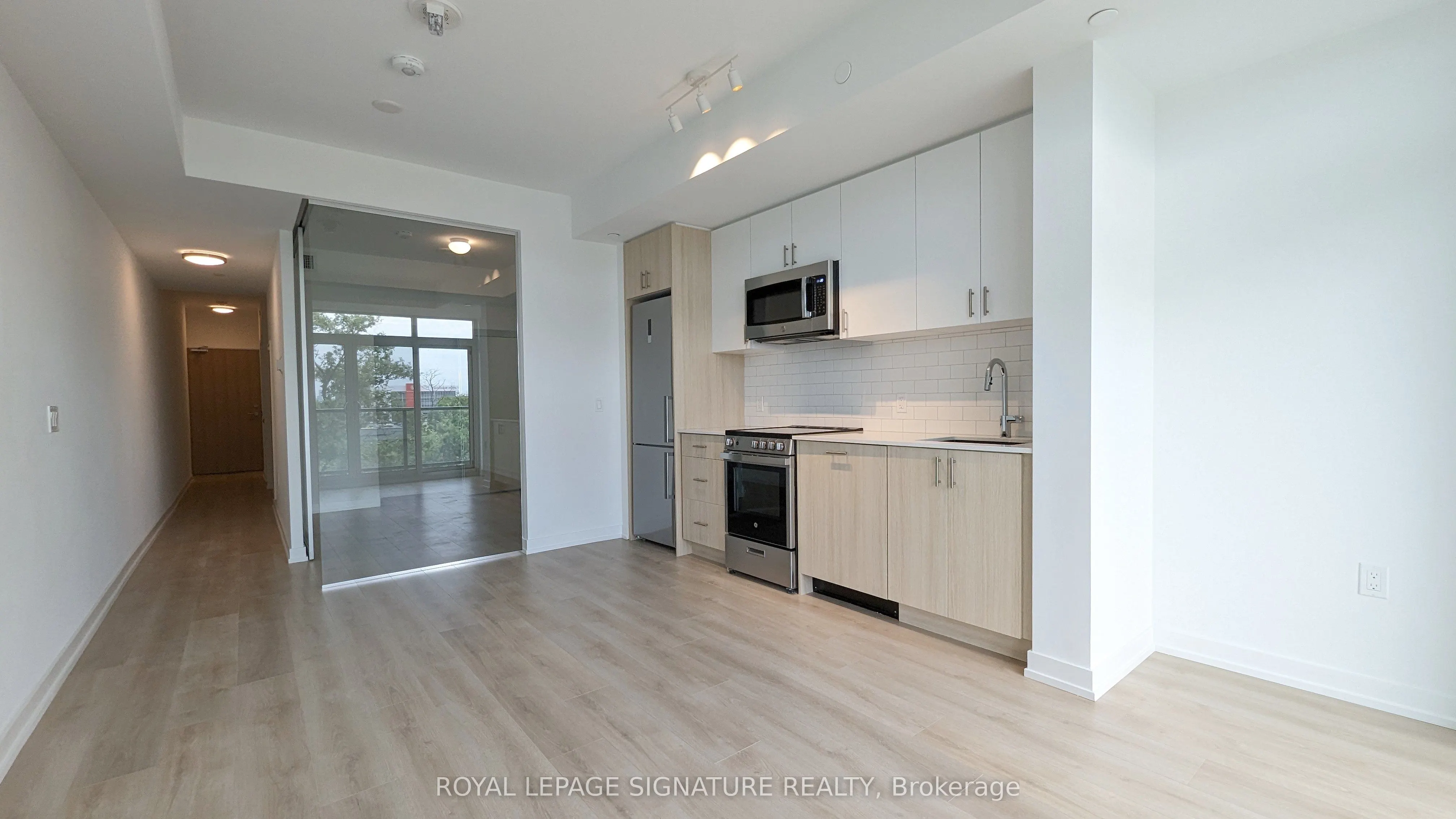 1195 The Queensway W, #417