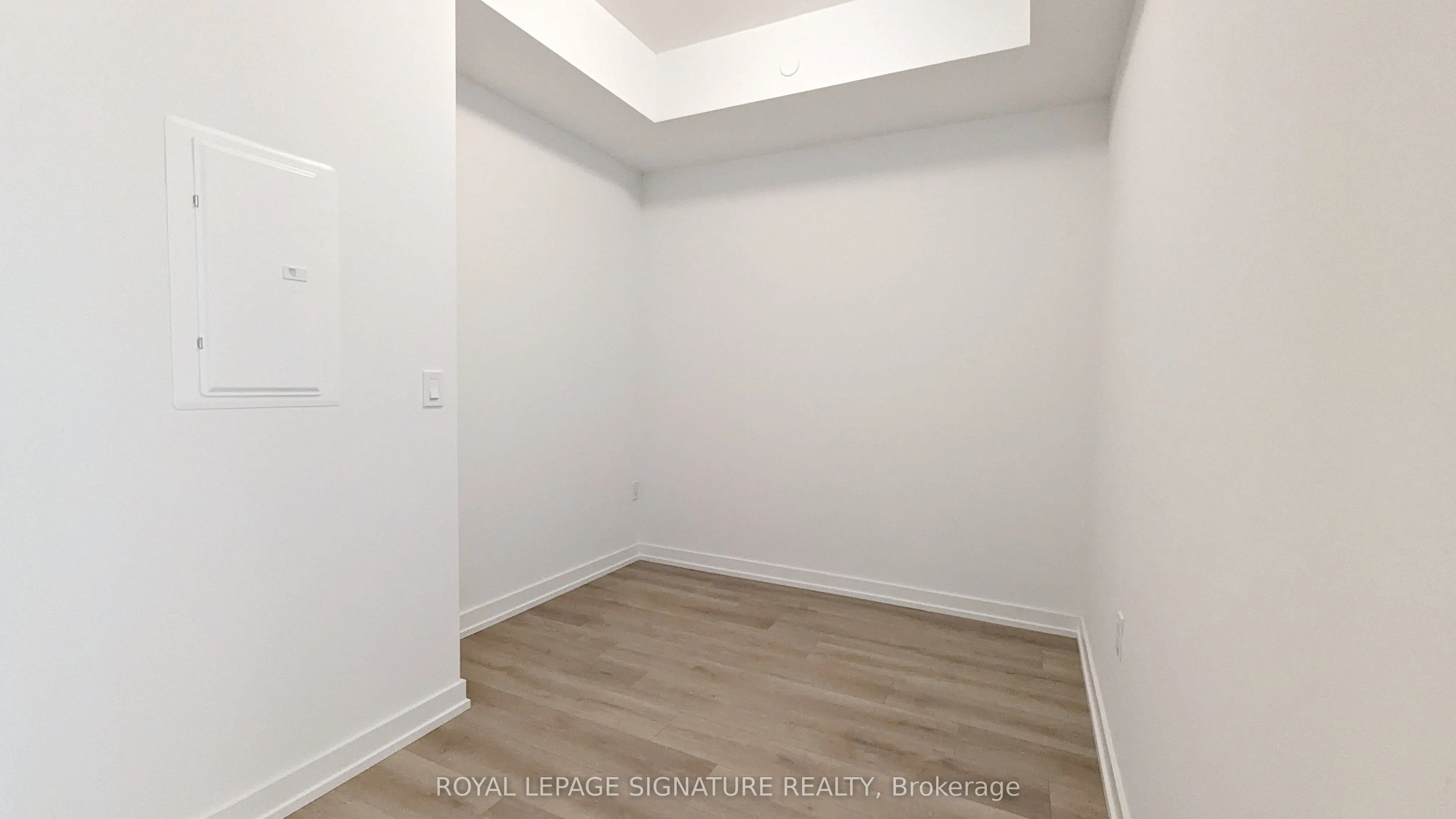 1195 The Queensway W, #417