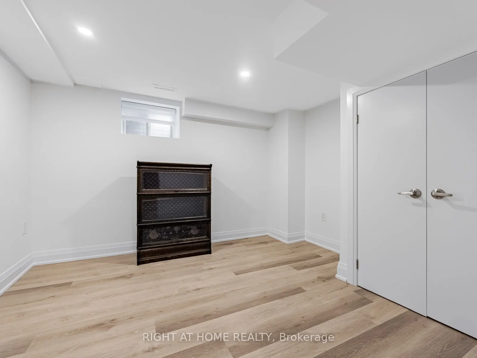 883 Francis Road