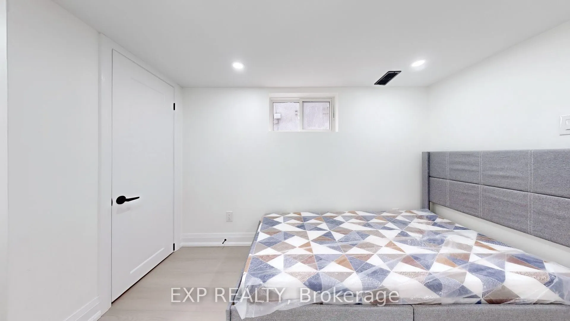 685 Jane Street, #Basement