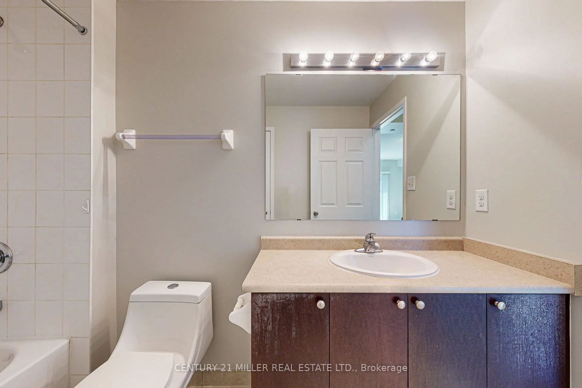 5150 Winston Churchill Boulevard, #202
