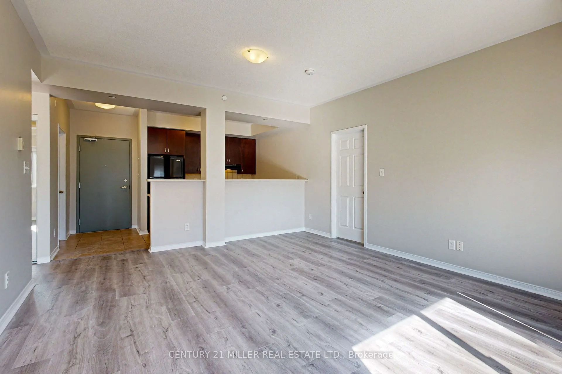 5150 Winston Churchill Boulevard, #202