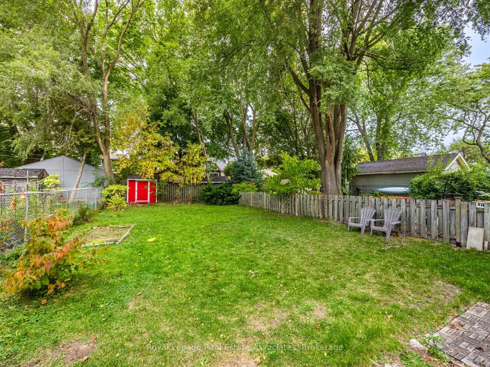 80 Queens Avenue