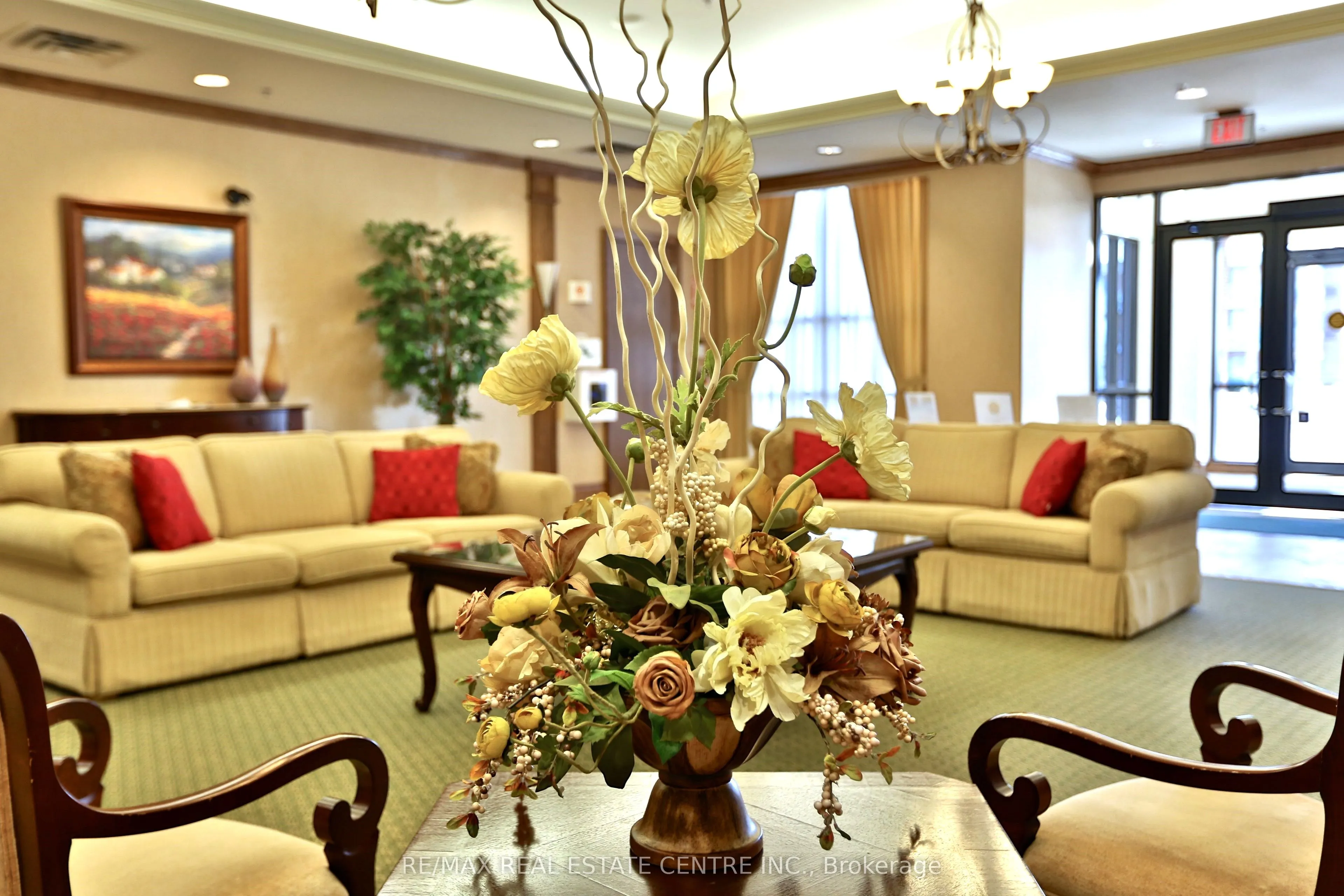 16 Lacorra Way, #8
