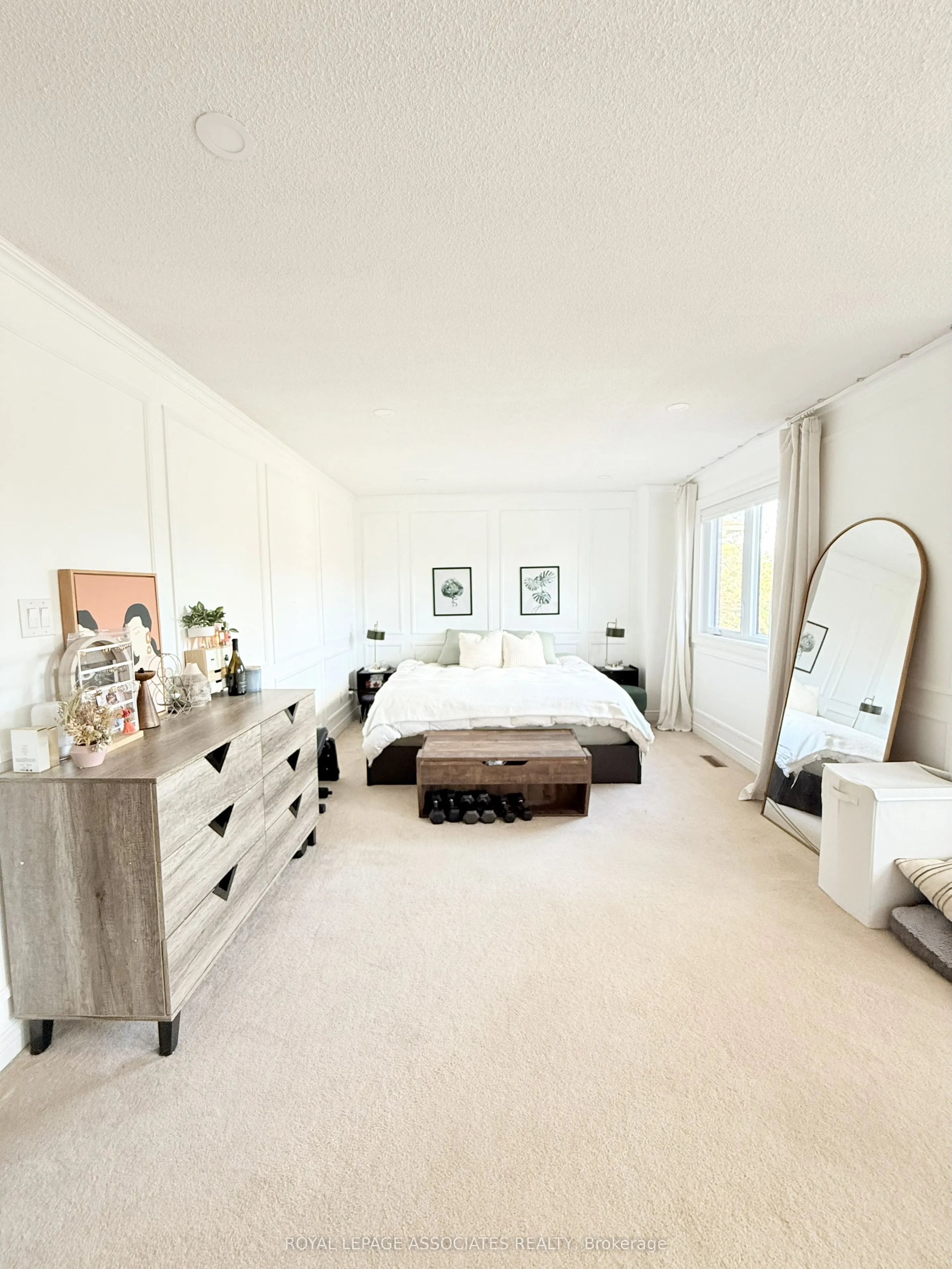 17 Leeward Drive