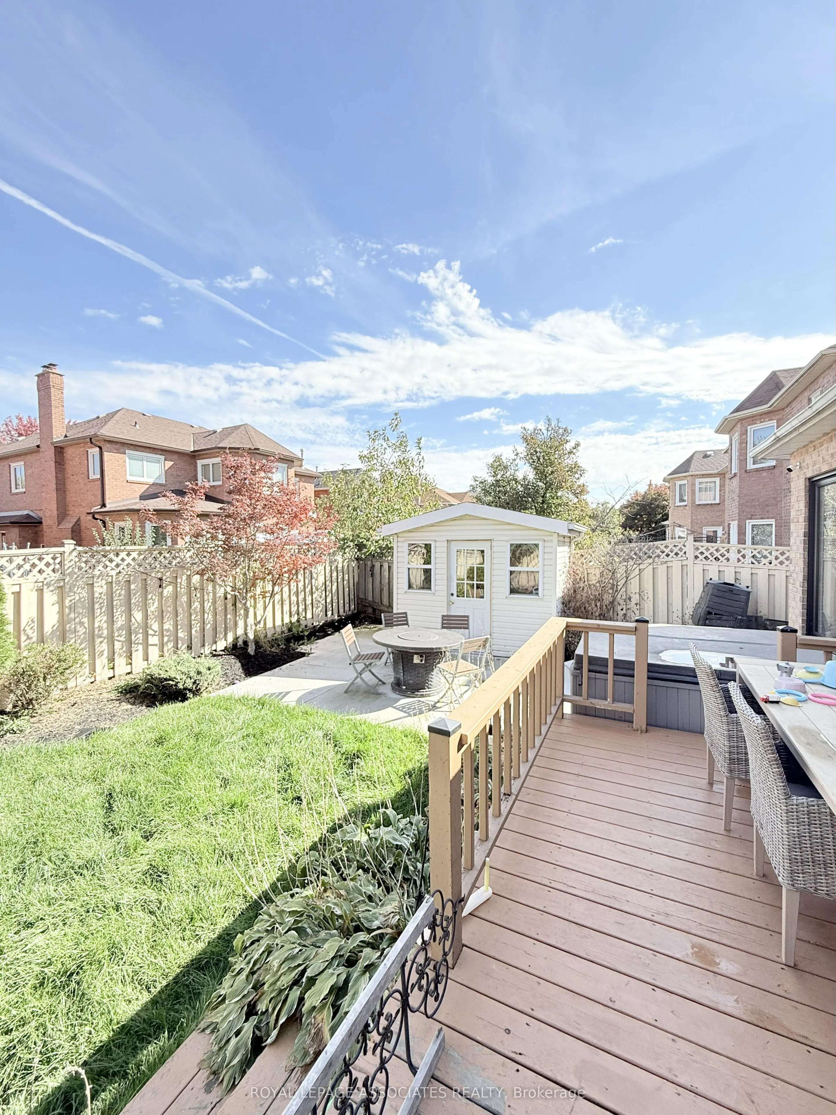 17 Leeward Drive