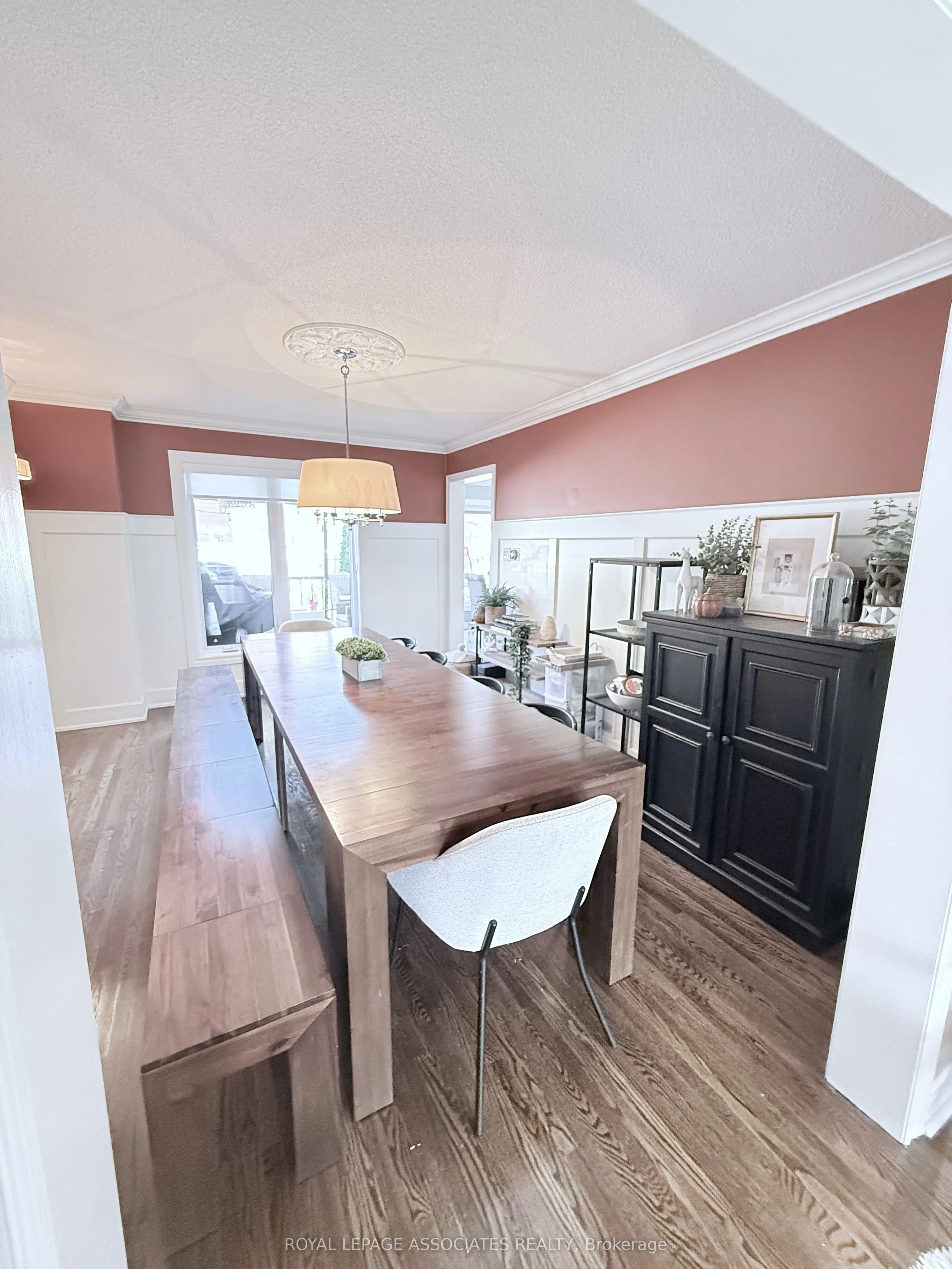17 Leeward Drive