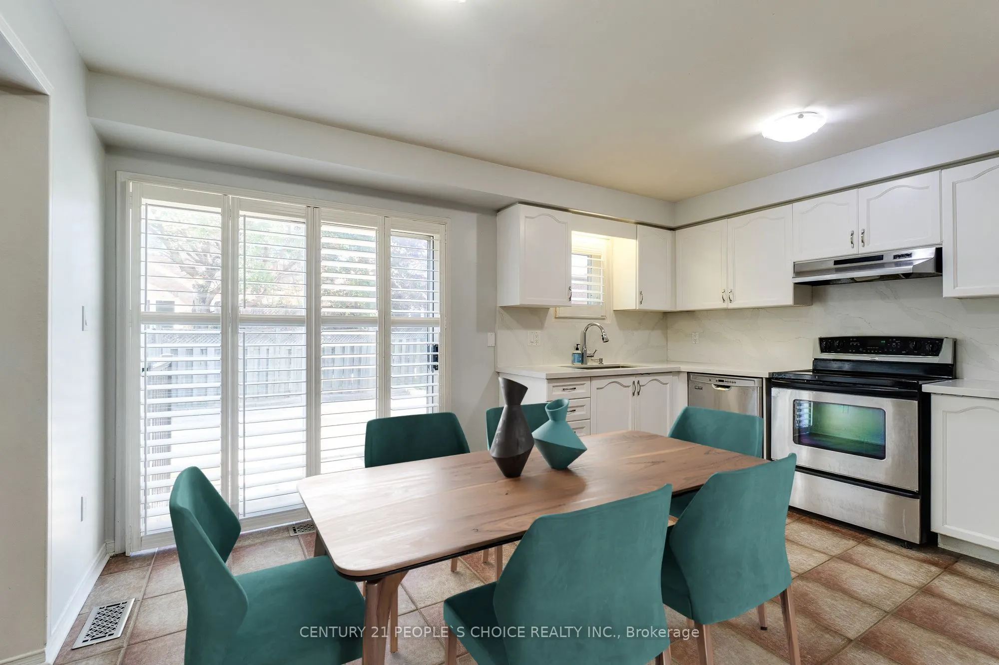 3841 Periwinkle Crescent