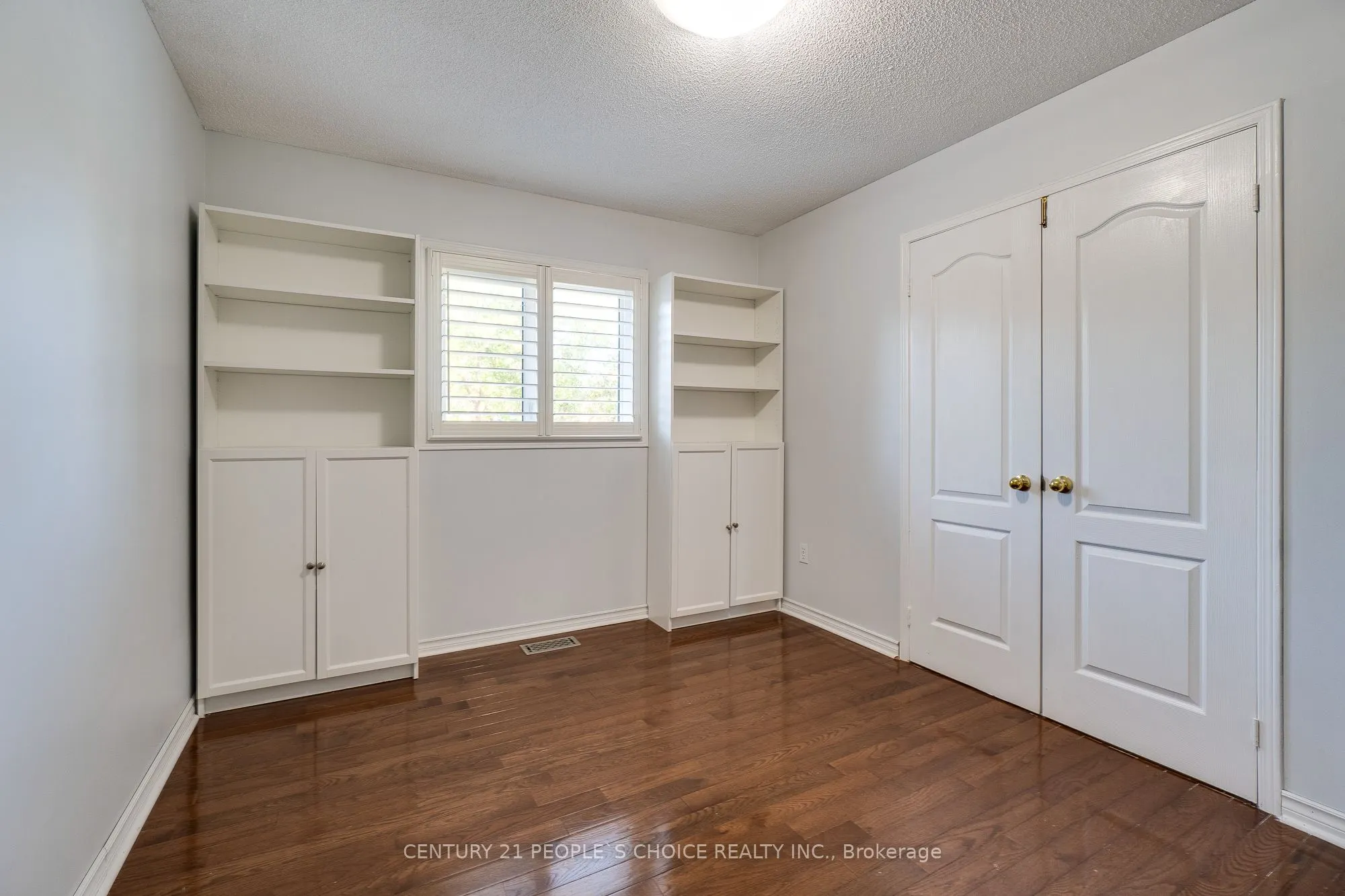 3841 Periwinkle Crescent