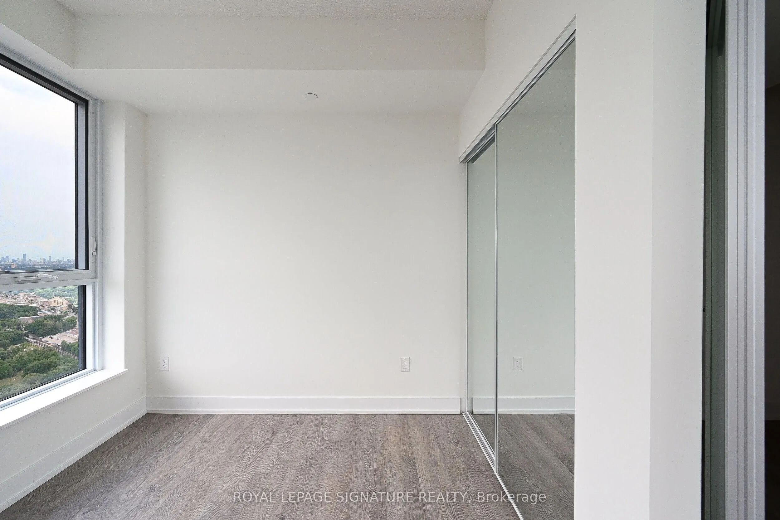 7 Mabelle Avenue, #4304
