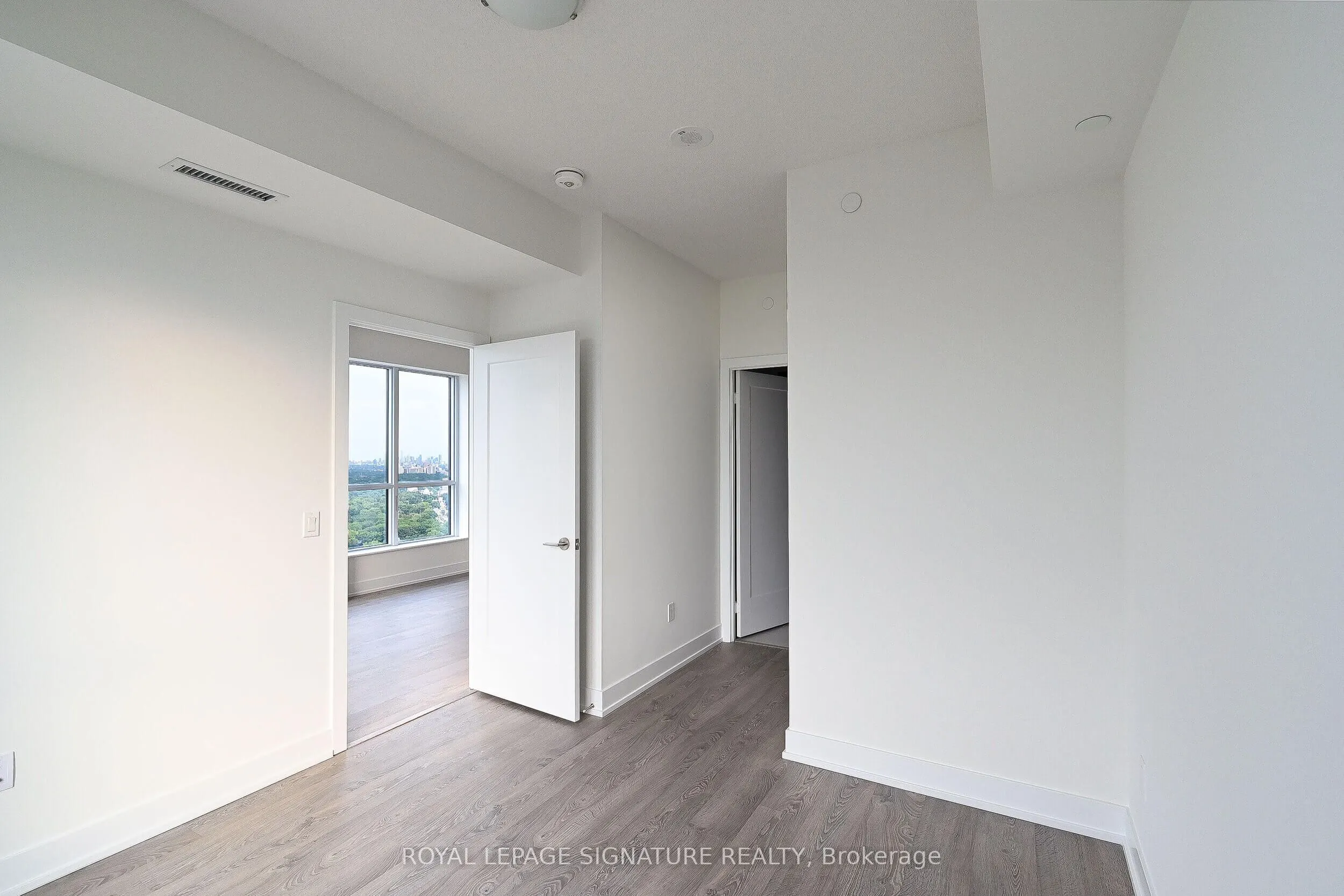 7 Mabelle Avenue, #4304