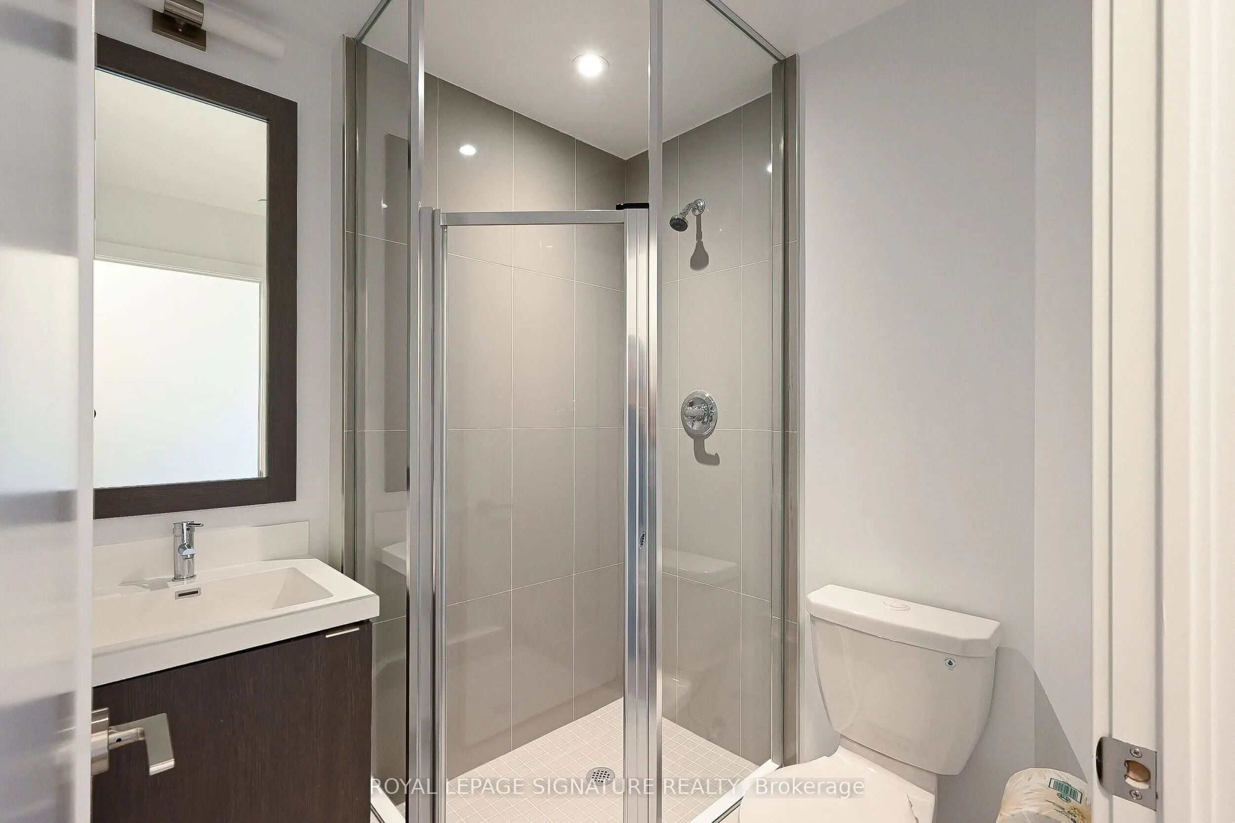 7 Mabelle Avenue, #4304