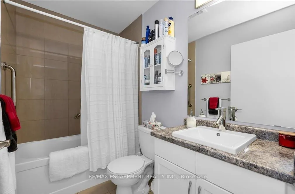 551 MAPLE Avenue, #1305