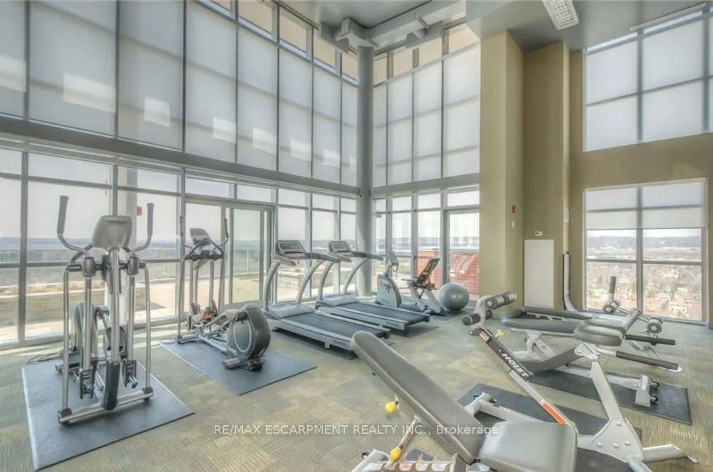 551 MAPLE Avenue, #1305