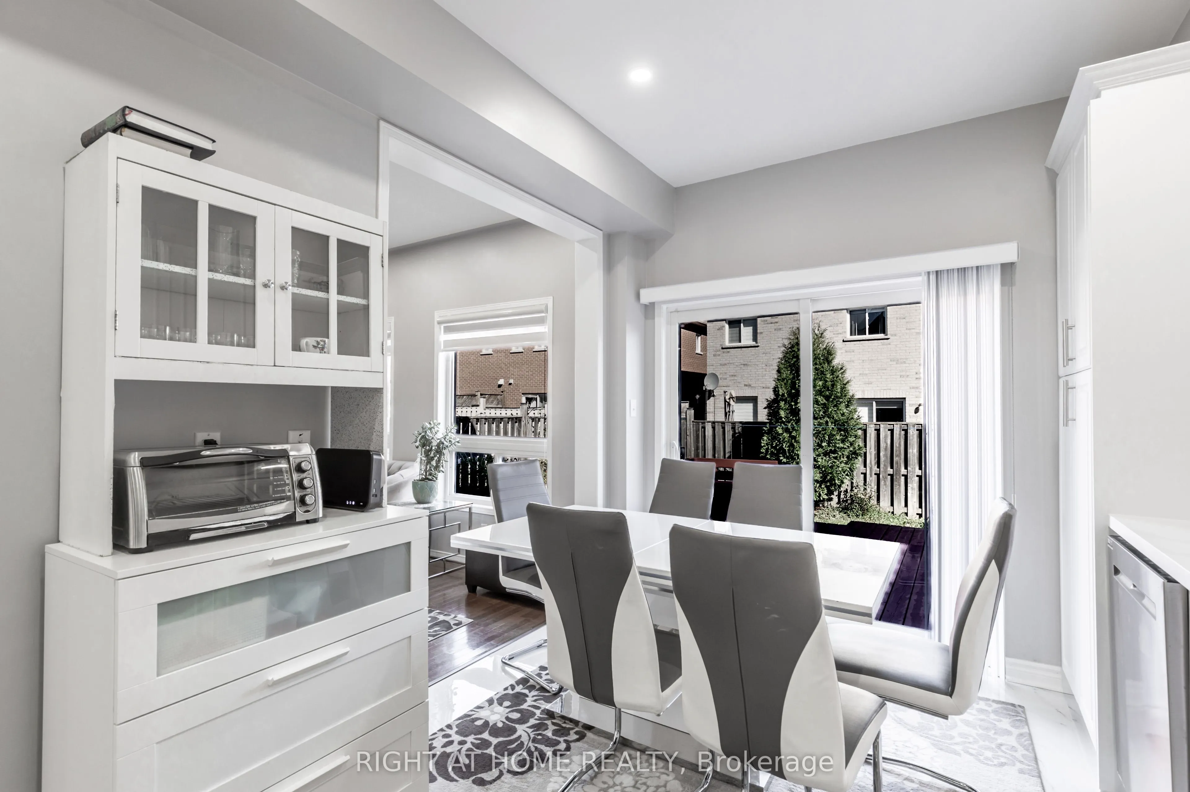 1107 Bonin Crescent