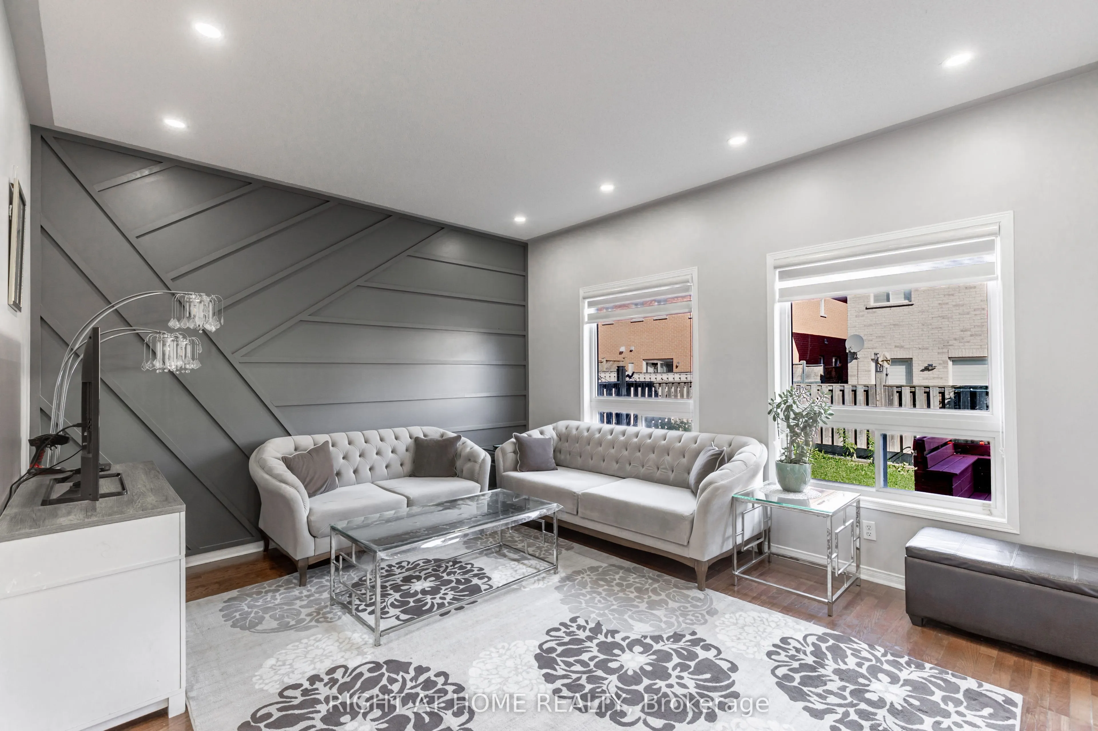 1107 Bonin Crescent
