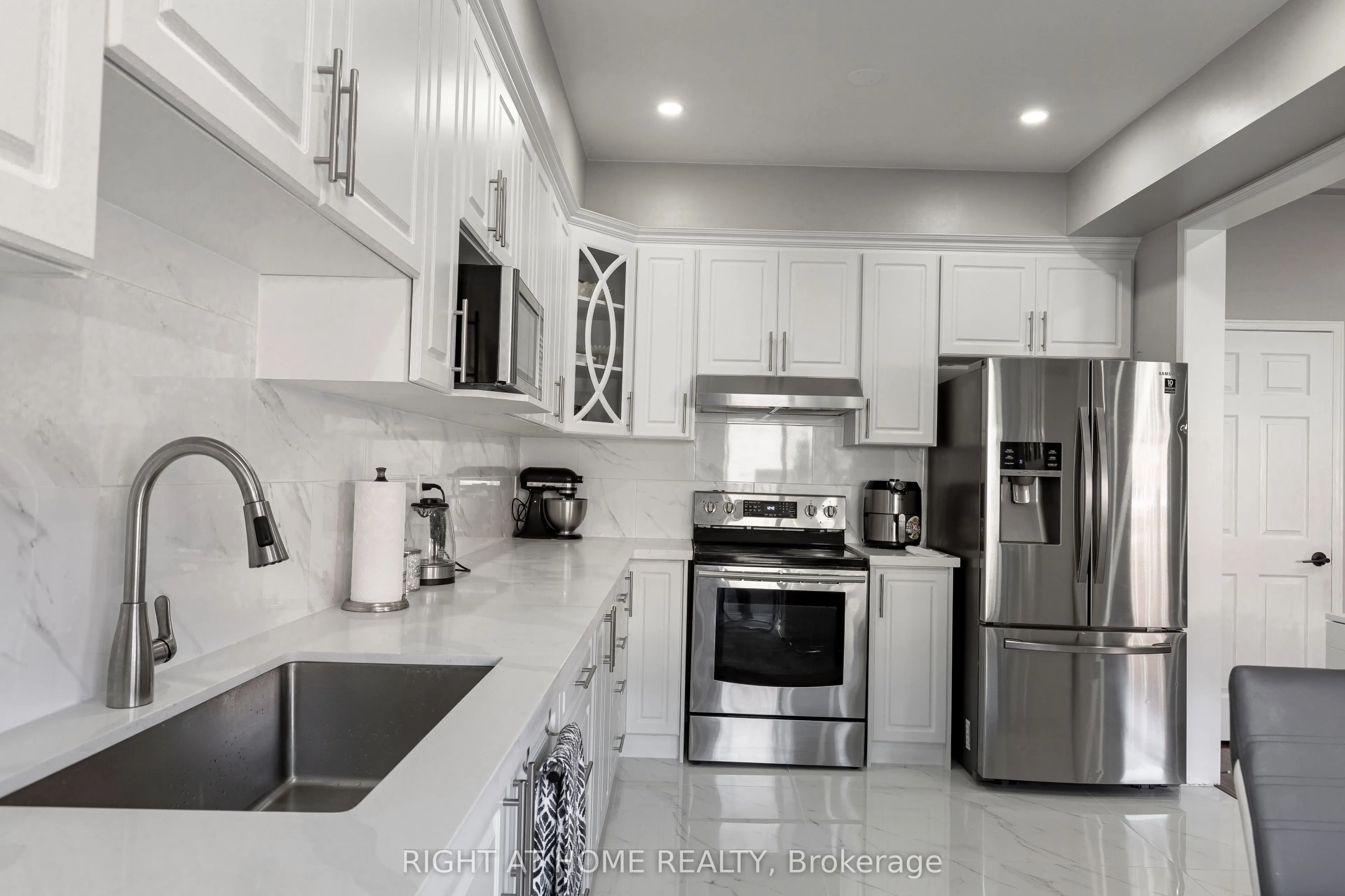 1107 Bonin Crescent