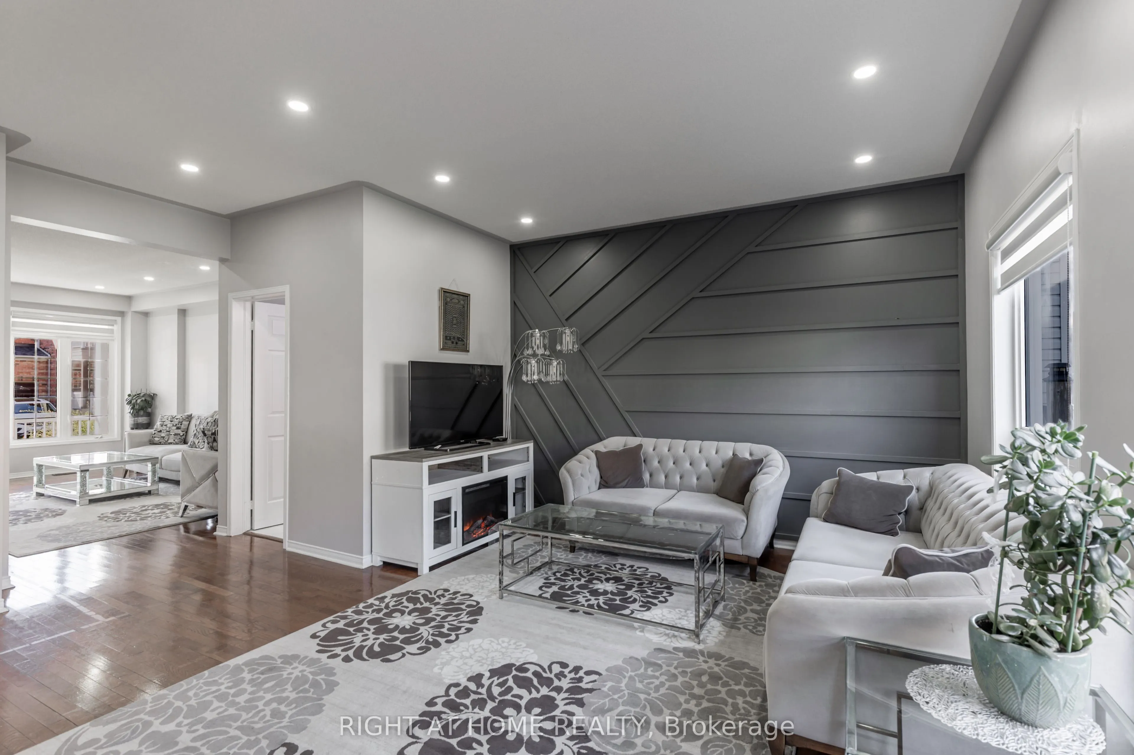 1107 Bonin Crescent