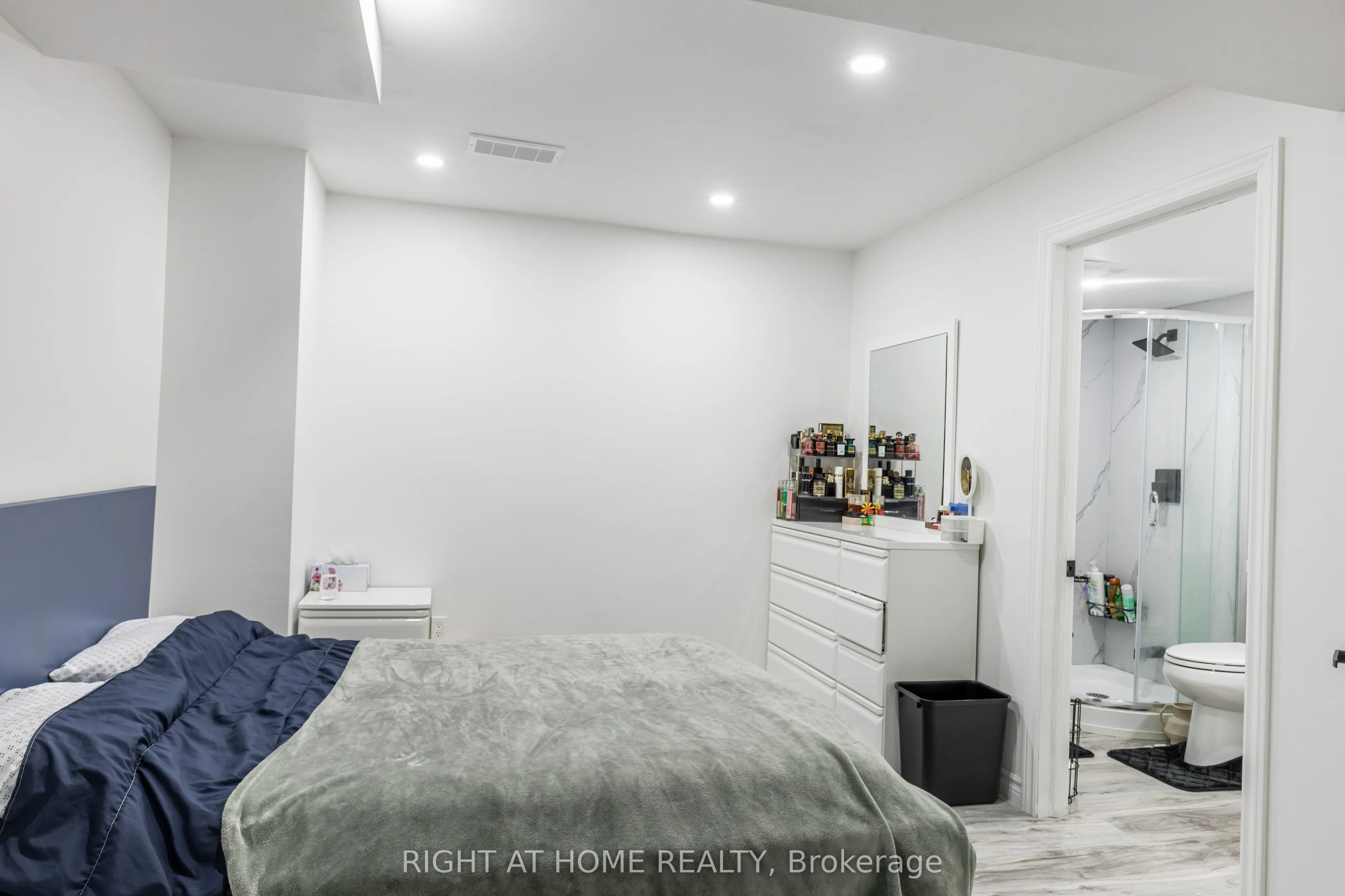 1107 Bonin Crescent