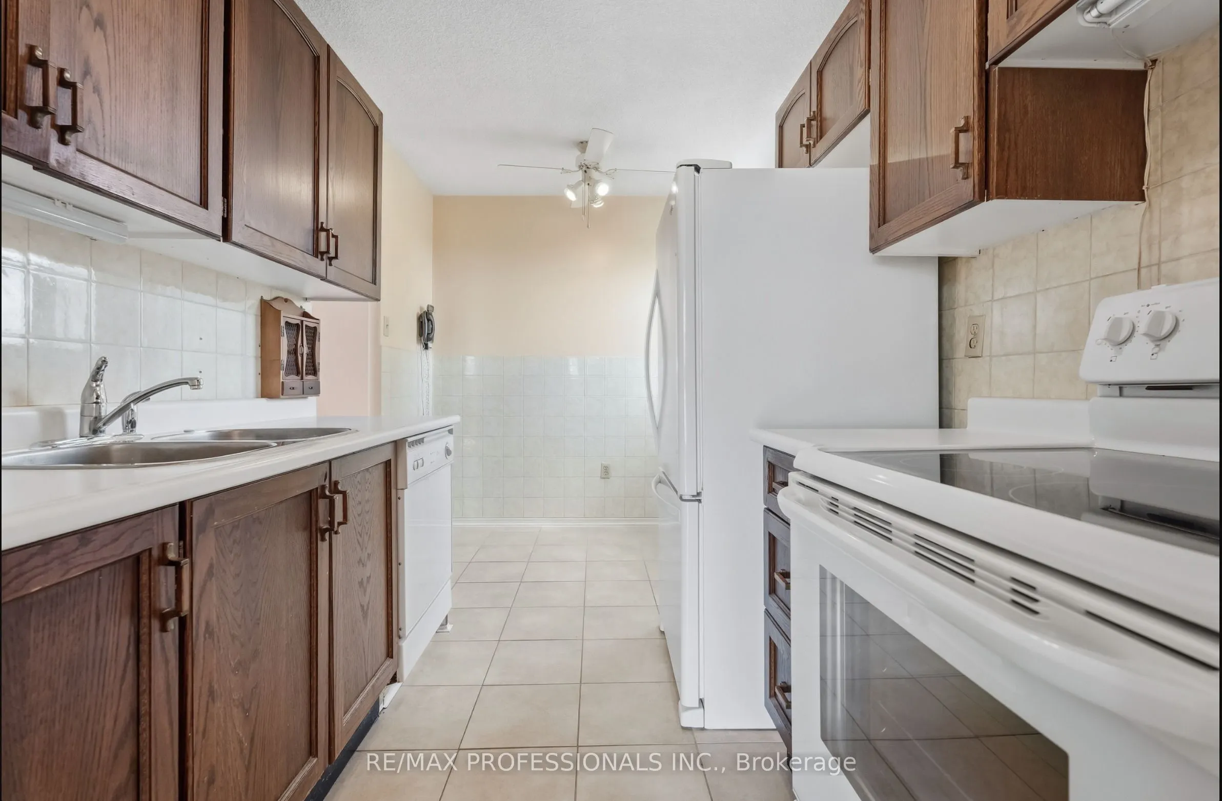 2130 Weston Road, #405