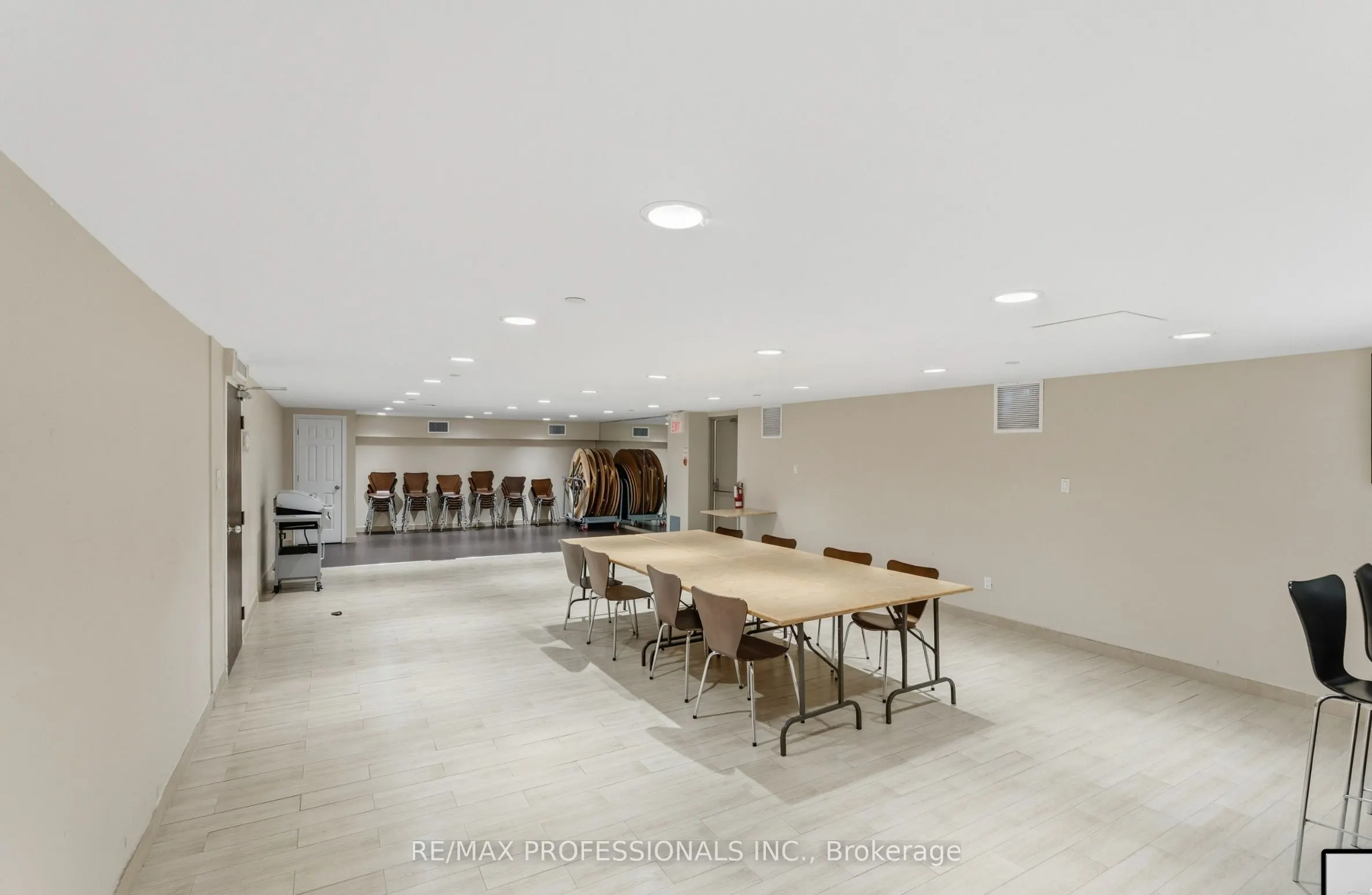 2130 Weston Road, #405