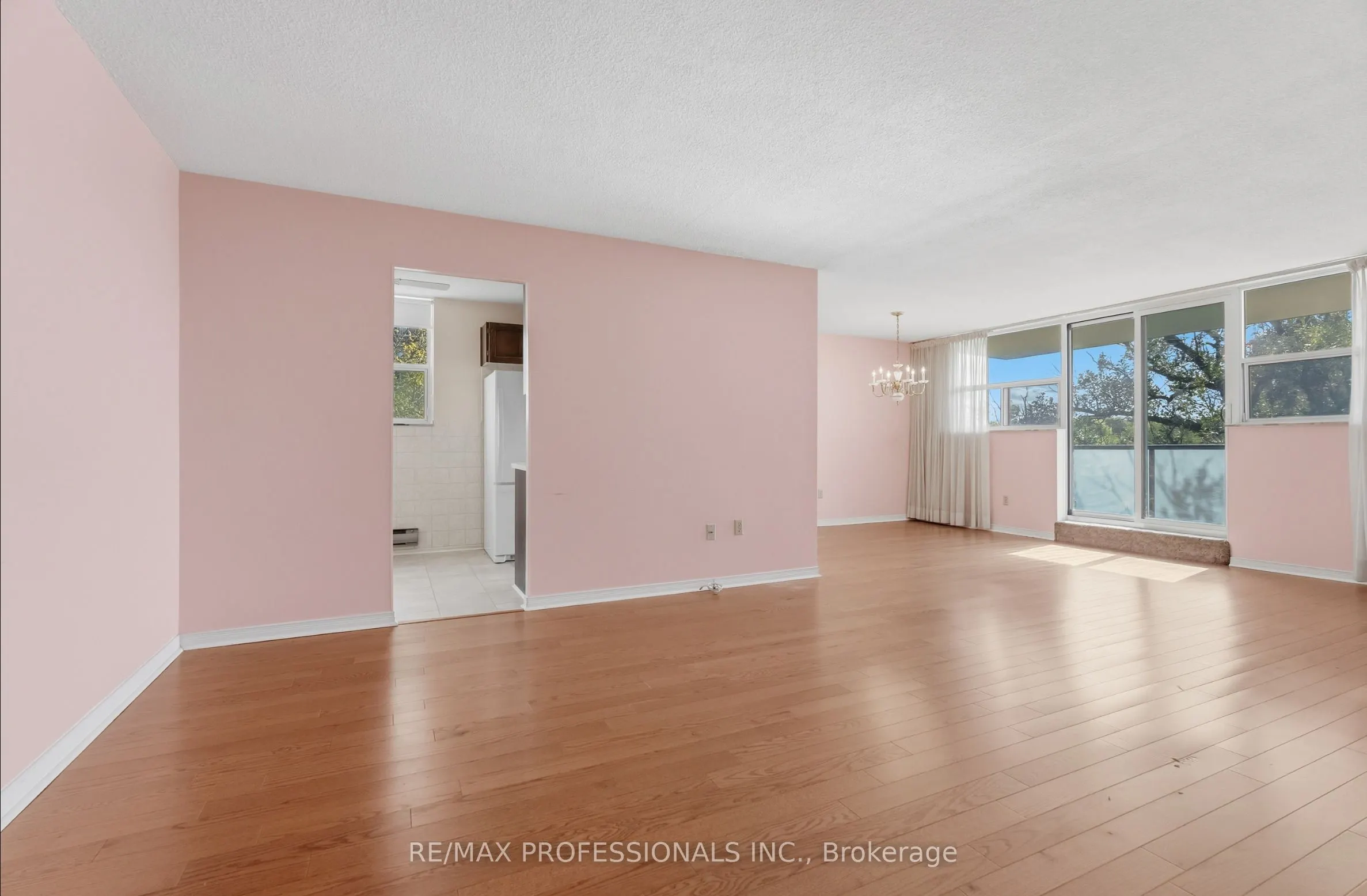 2130 Weston Road, #405