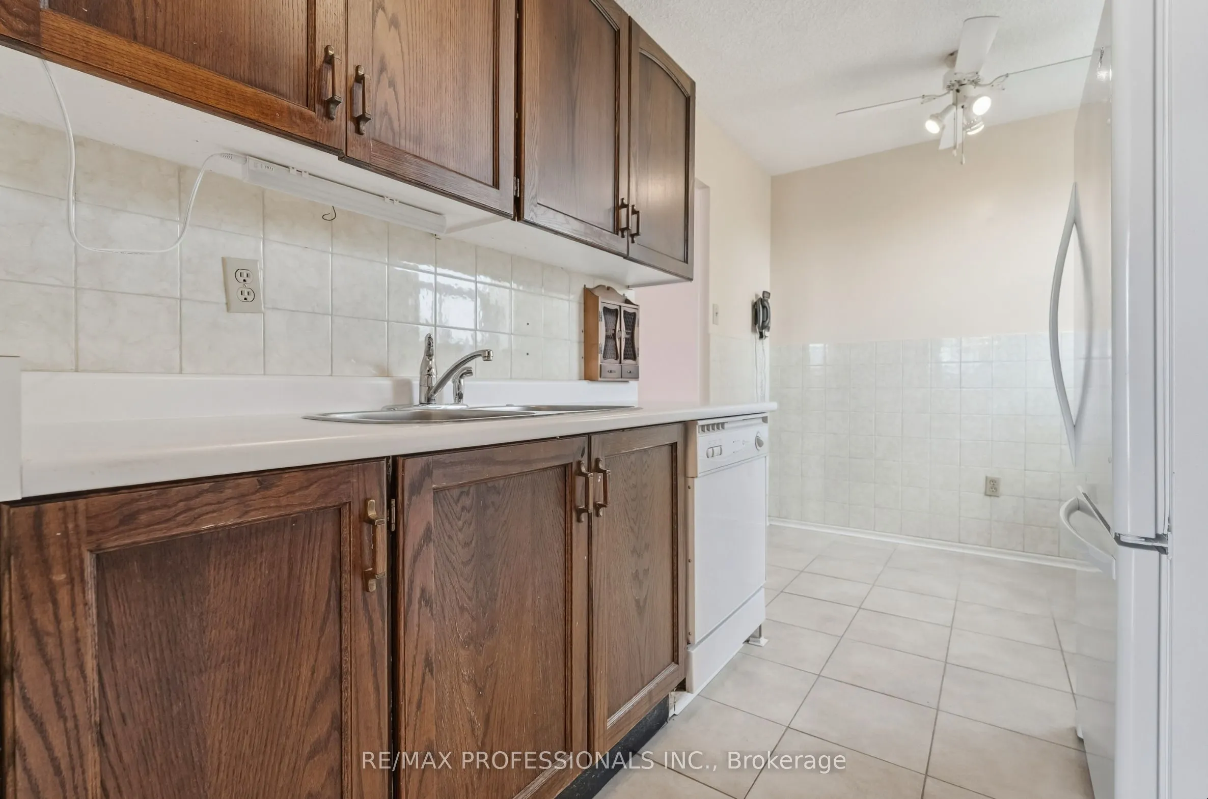 2130 Weston Road, #405