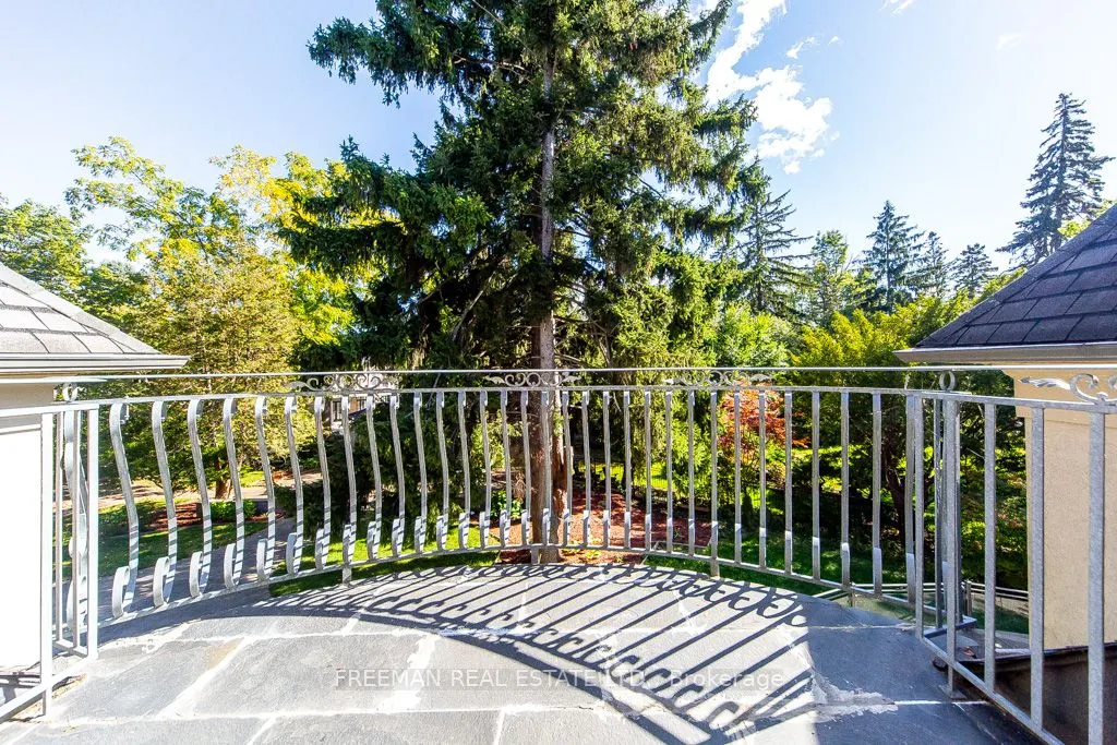 481 Country Club Crescent