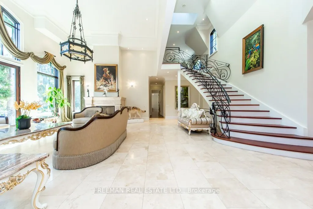 481 Country Club Crescent