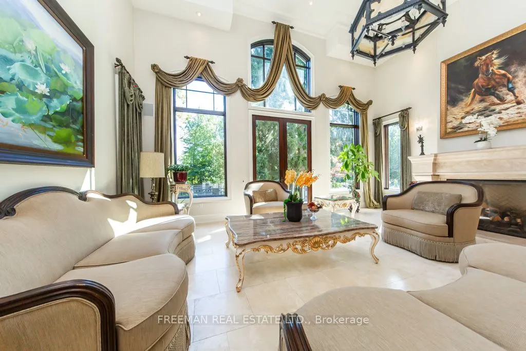 481 Country Club Crescent