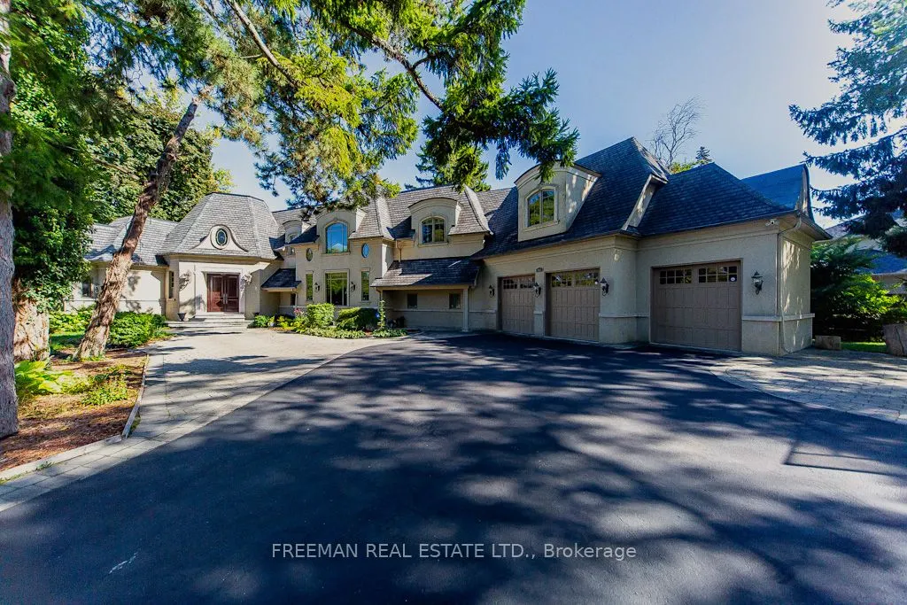 481 Country Club Crescent