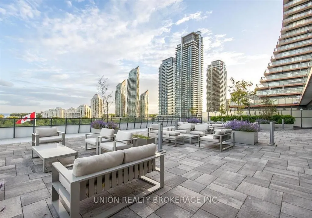 20 Shore Breeze Drive, #3907