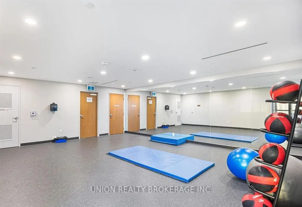 20 Shore Breeze Drive, #3907
