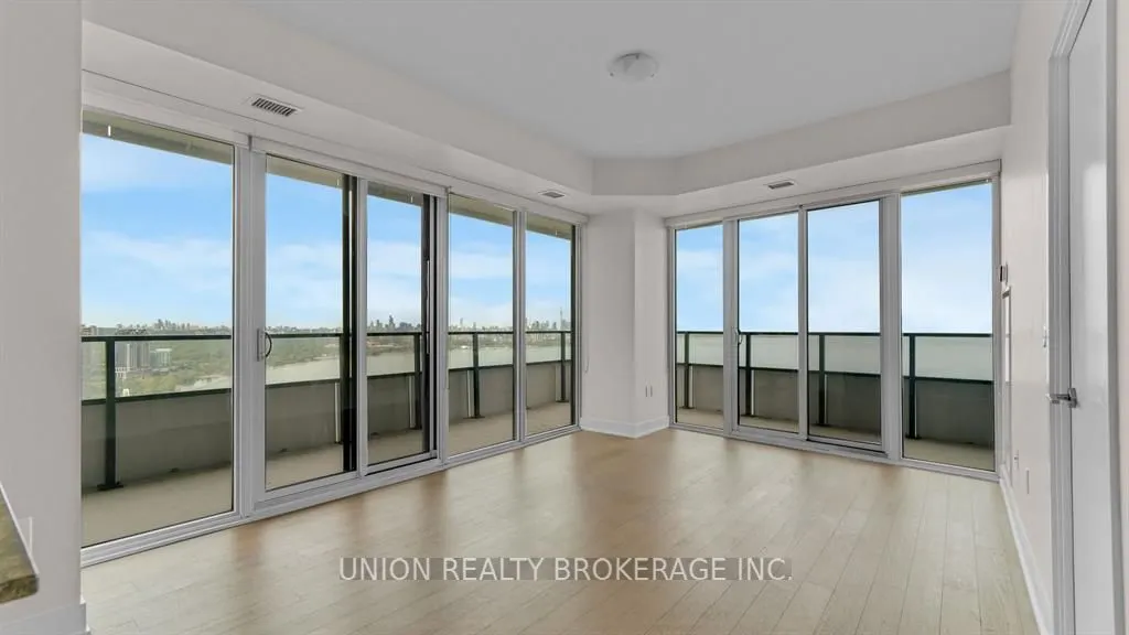 20 Shore Breeze Drive, #3907