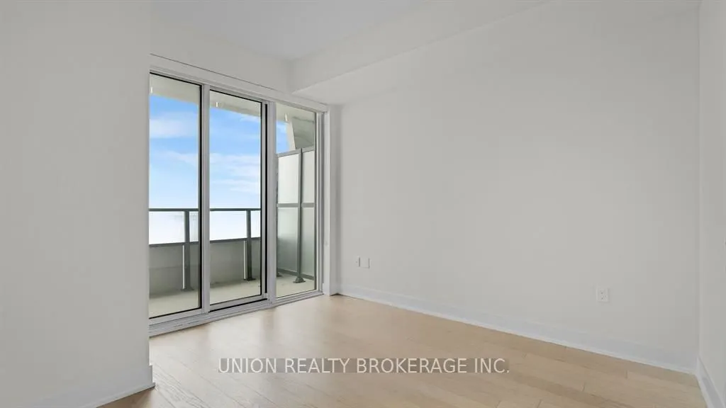 20 Shore Breeze Drive, #3907