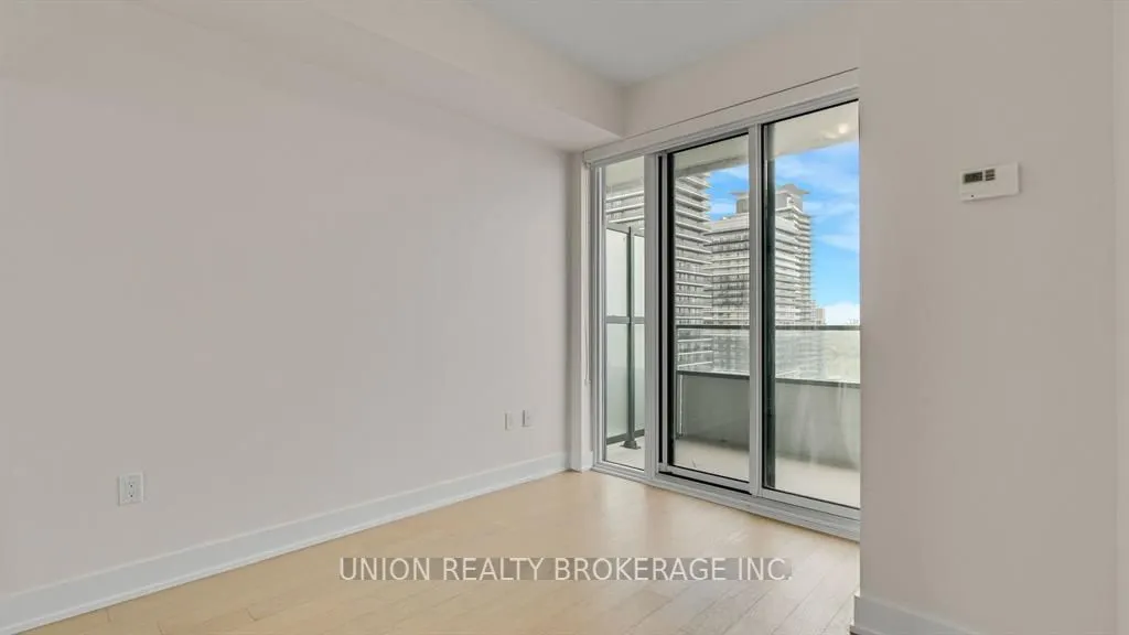 20 Shore Breeze Drive, #3907