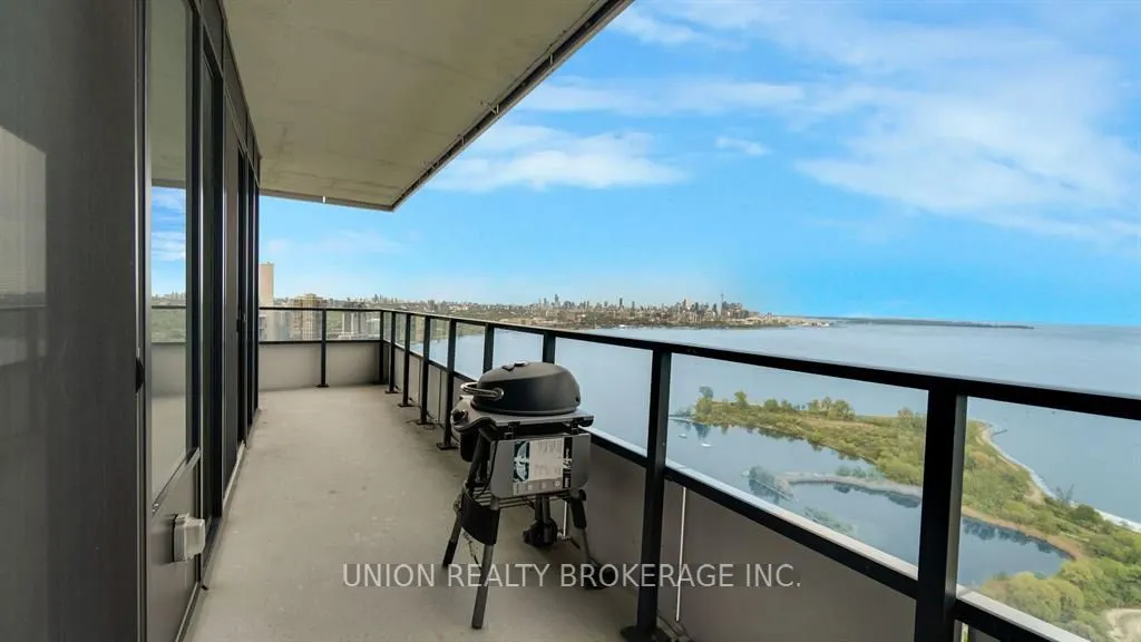 20 Shore Breeze Drive, #3907