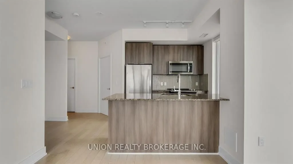 20 Shore Breeze Drive, #3907