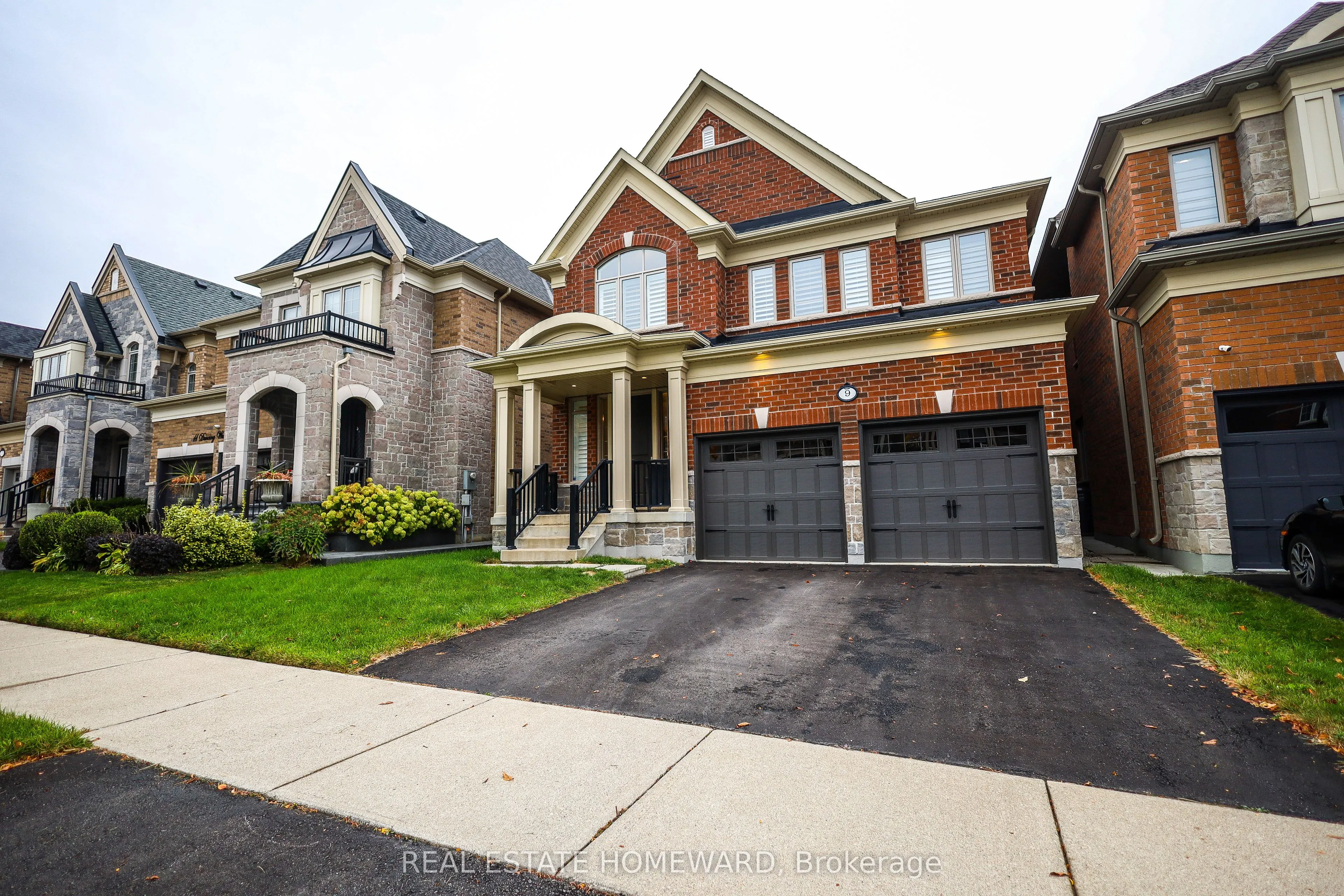 9 Dancing Waters Road