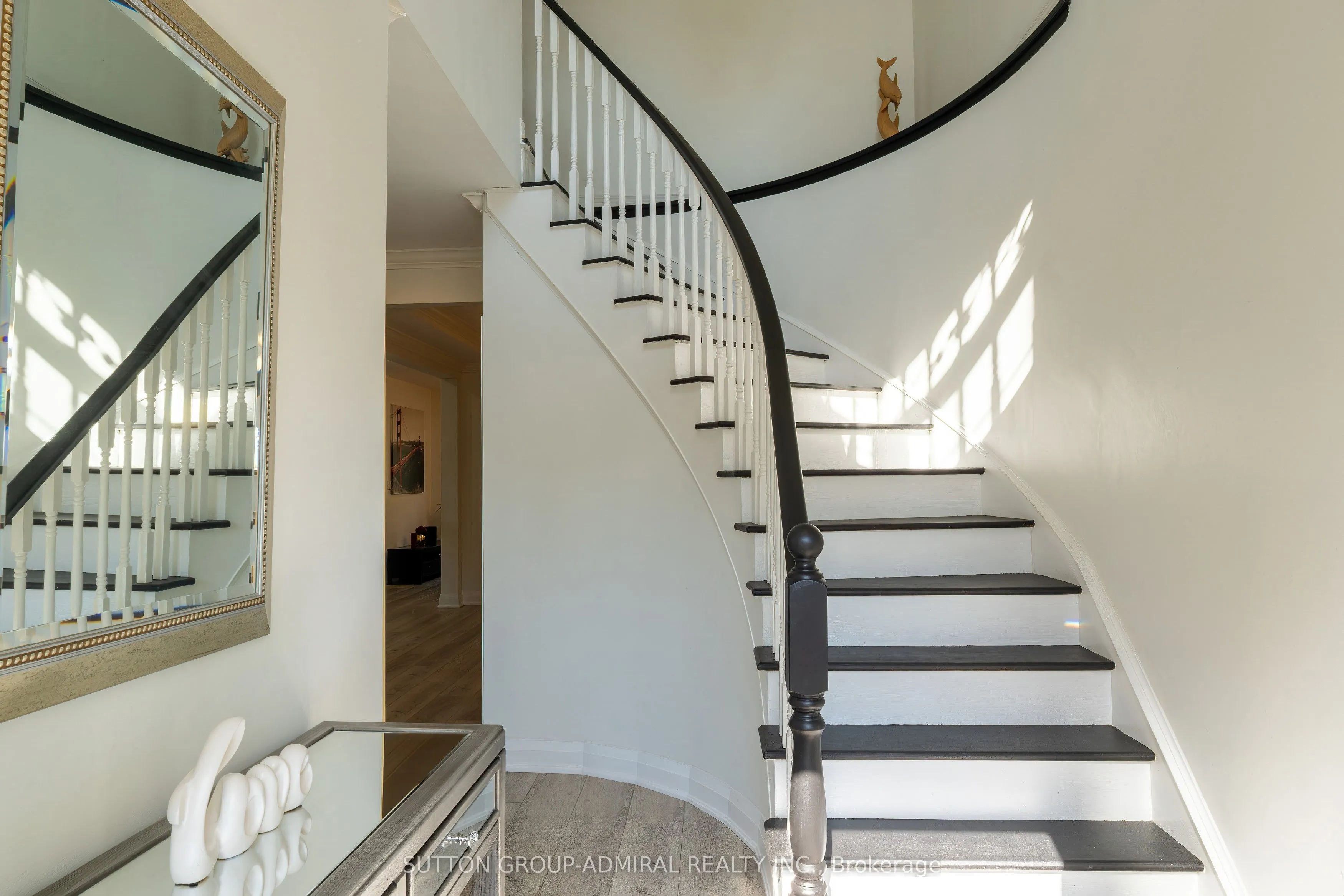 2415 Valley Heights Crescent