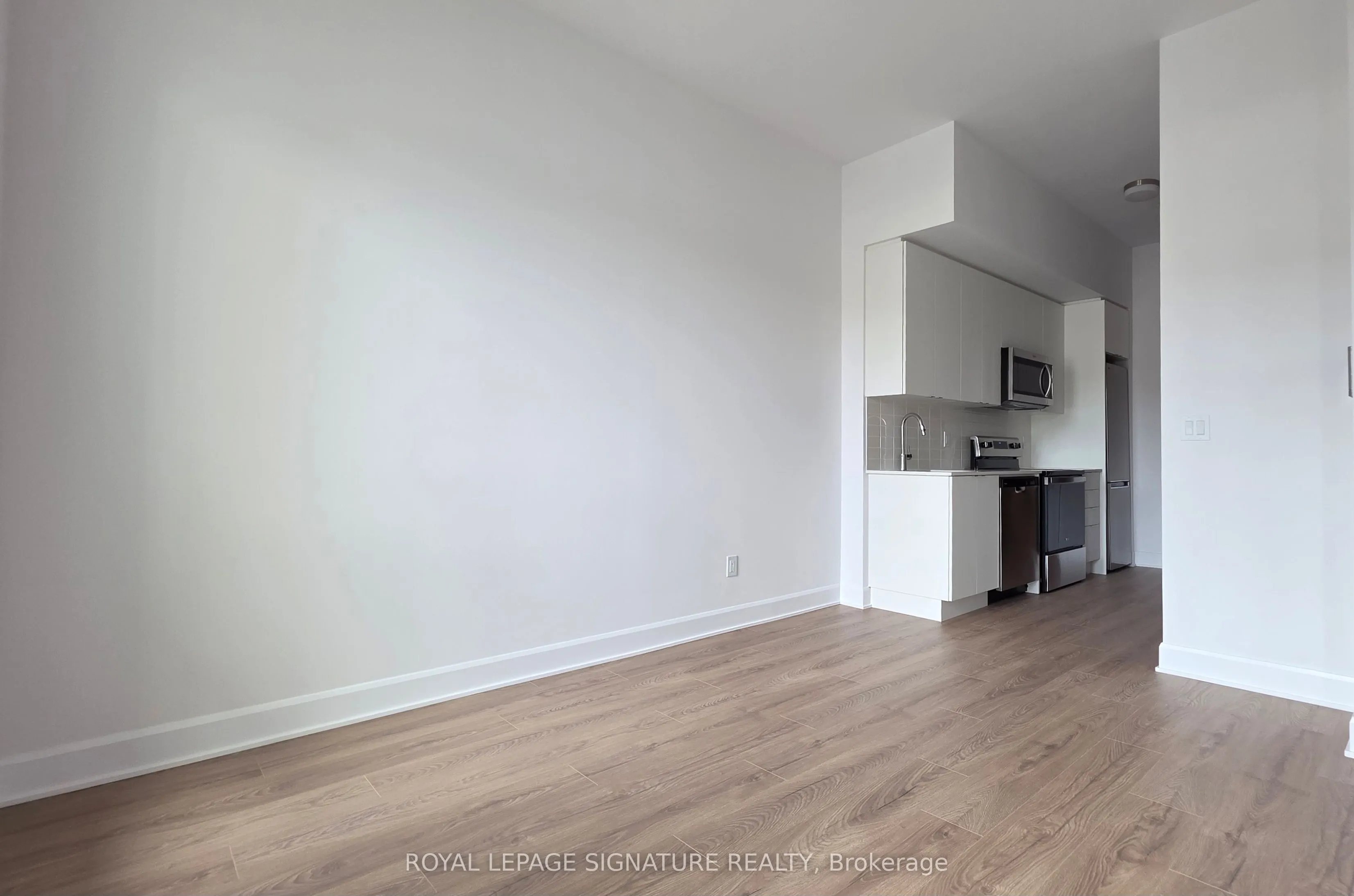 3240 William Coltson Avenue, #101
