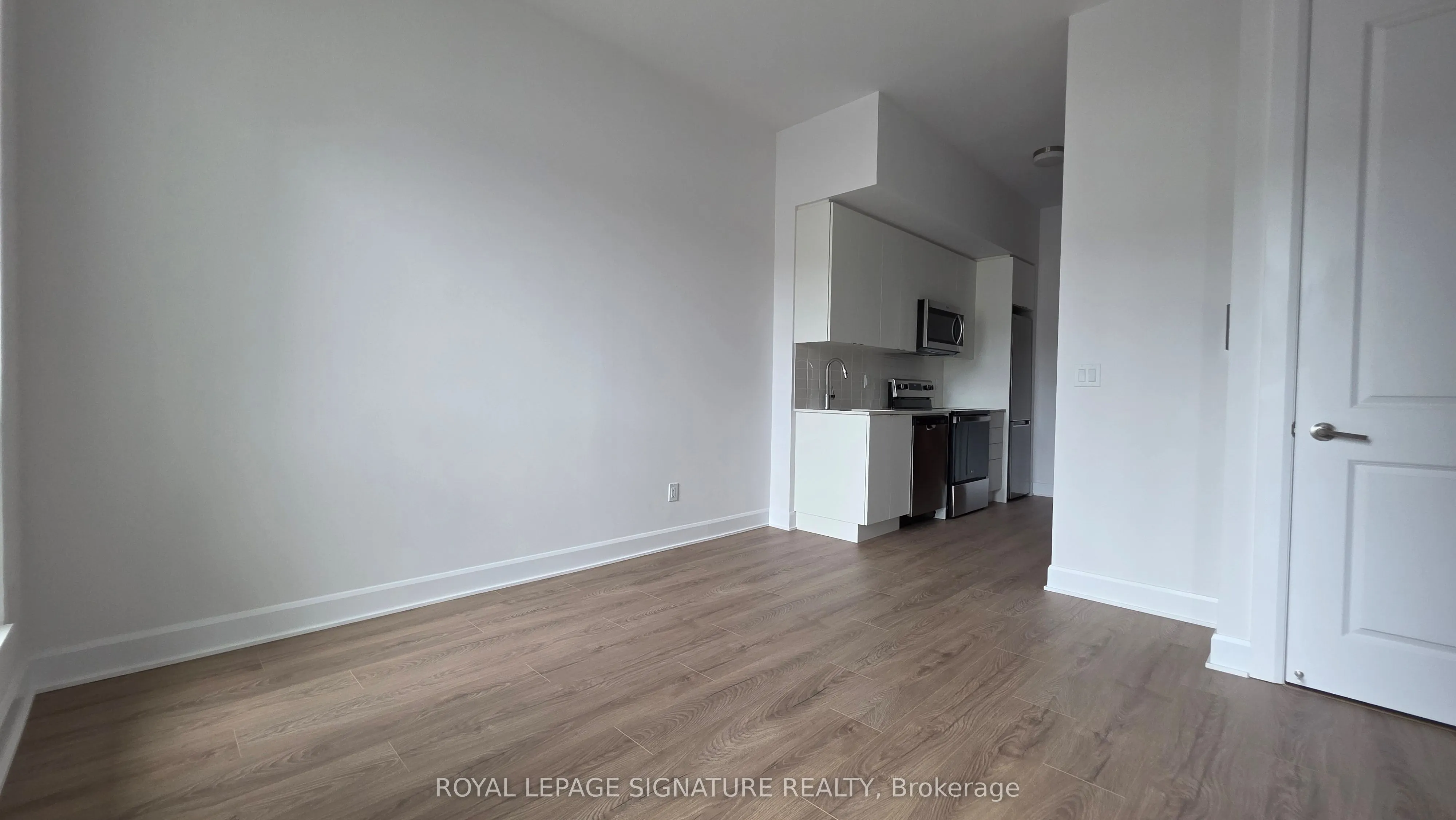 3240 William Coltson Avenue, #101