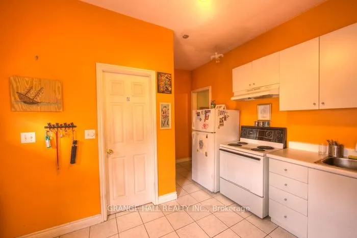 1544 King Street W