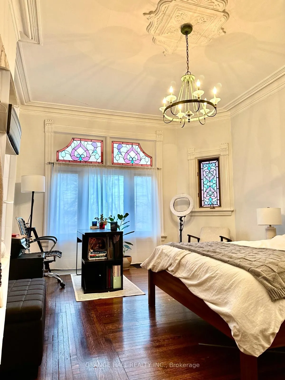 1544 King Street W