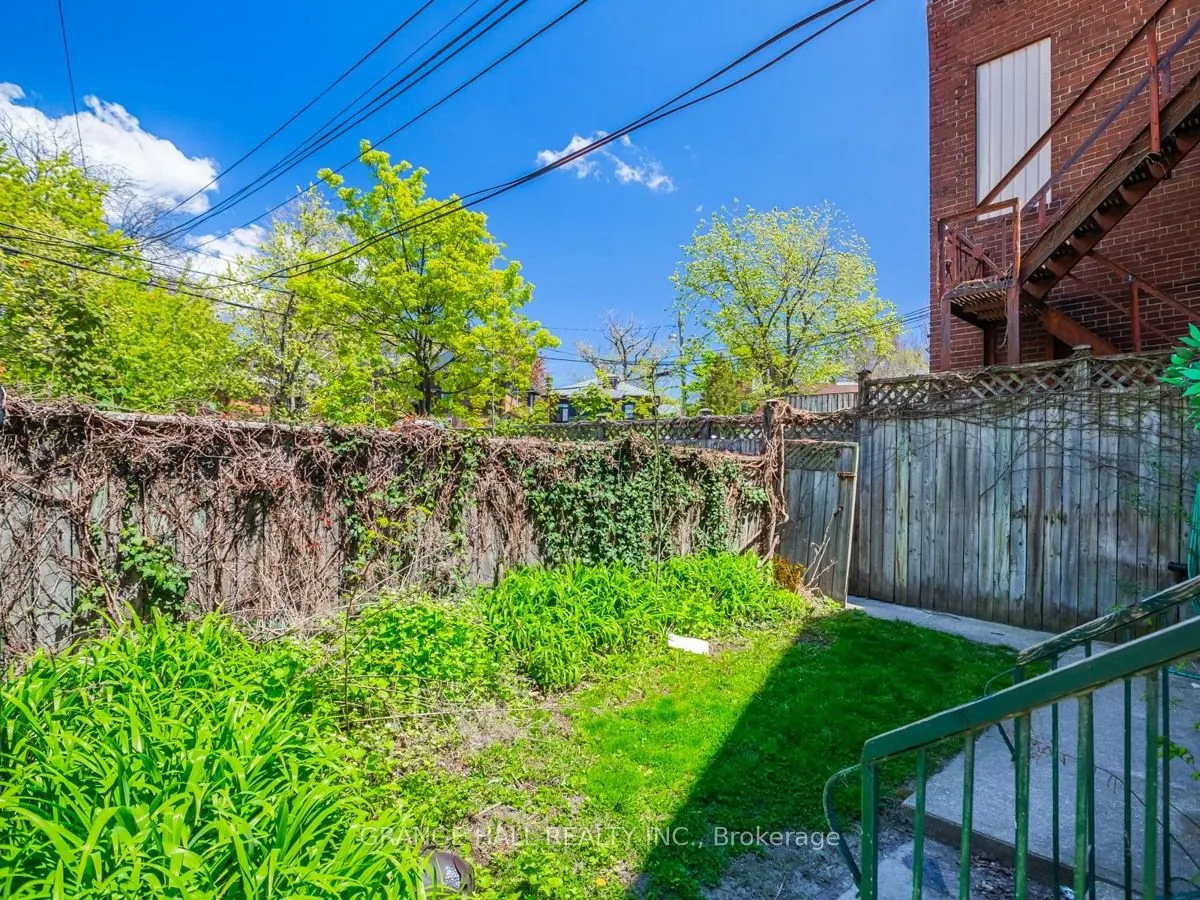 1544 King Street W