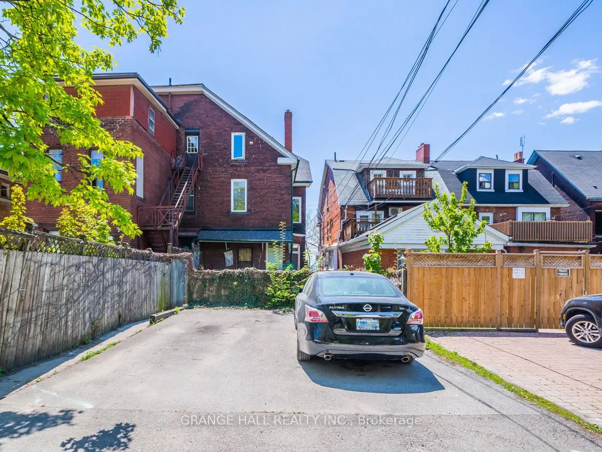 1544 King Street W