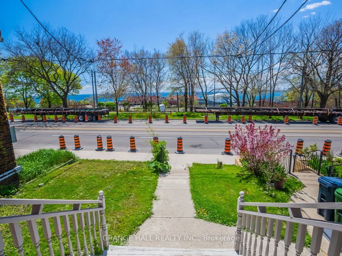 1544 King Street W